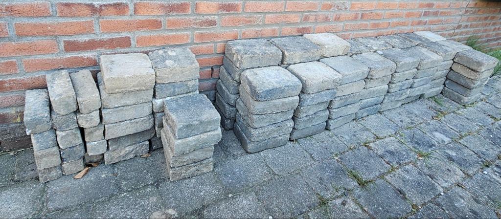 Stenen 20x15x6. 88 stuks en wat halve, Steen, Gebruikt, Minder dan 30 cm, Rond