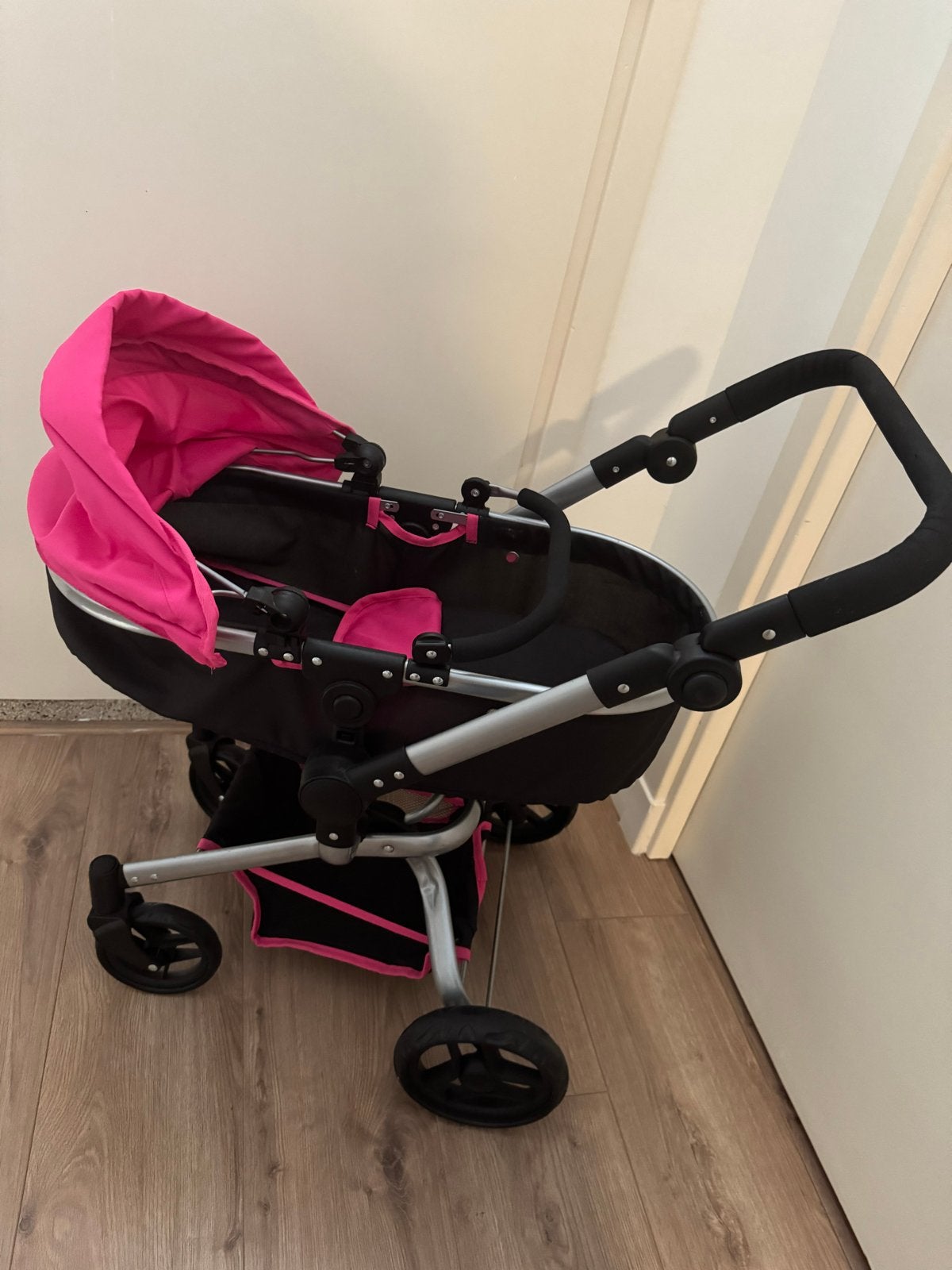 Bandits & Angels Poppenwagen - Roze/Zwart, Ophalen, Zo goed als nieuw, Overige typen