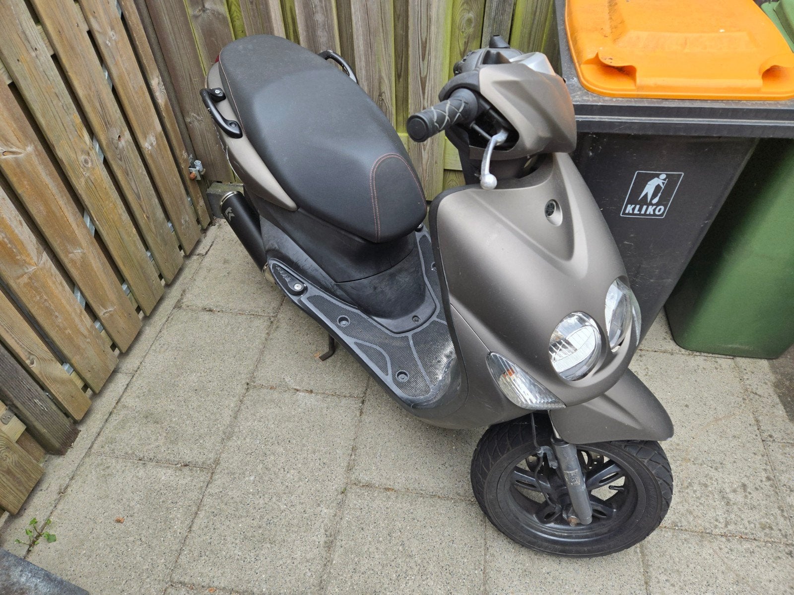 yamaha neos dit weekend €500,-, Ophalen, Zo goed als nieuw, Benzine, Yamaha