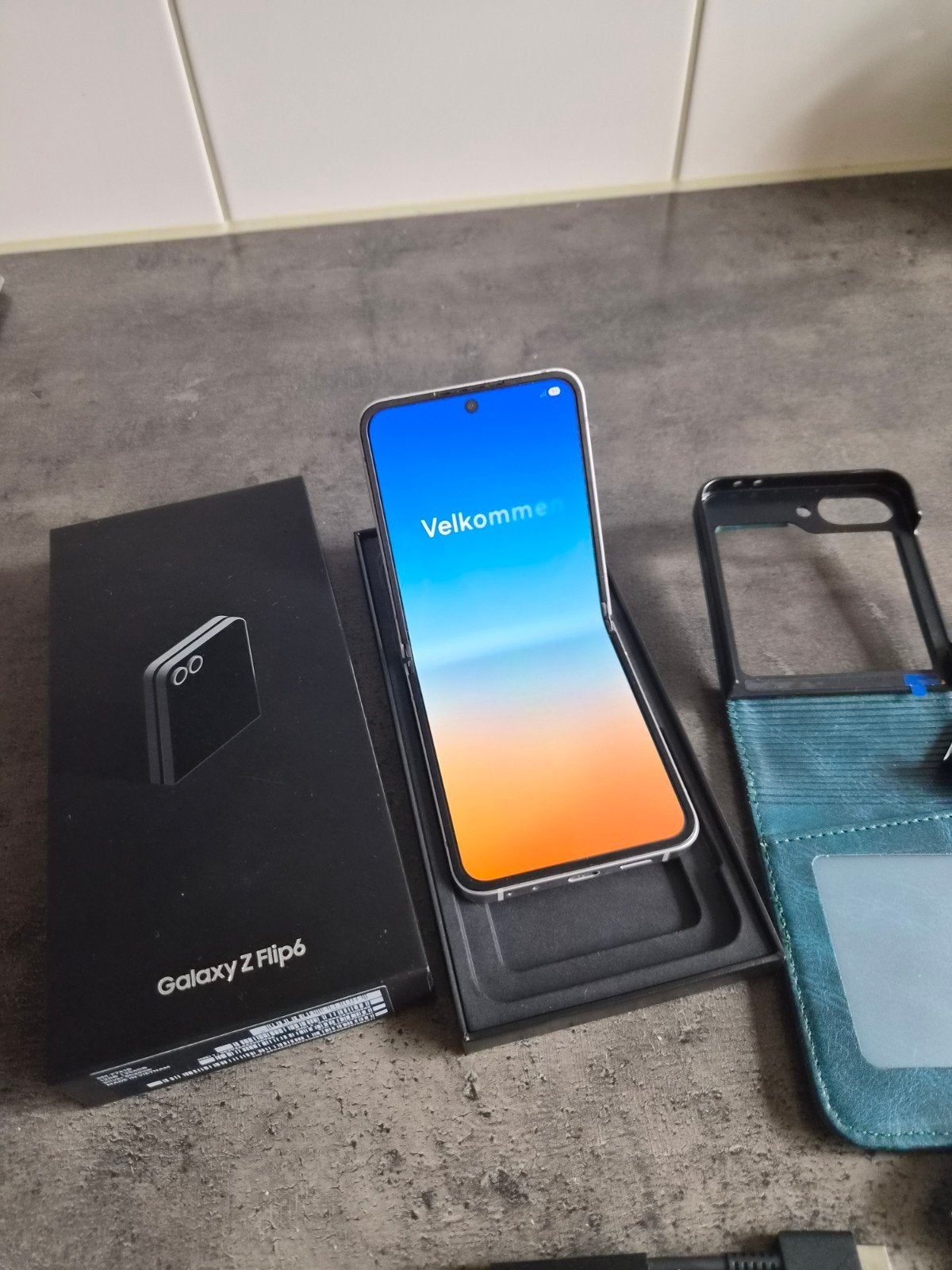 Samsung Galaxy Z Flip6 256GB Graphite - Zo goed als nieuw