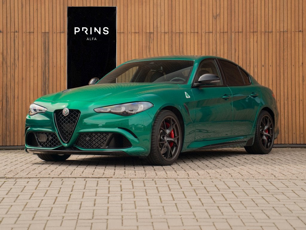 Alfa Romeo Giulia 2.9 V6 Quadrifoglio | Akrapovic | Carbon s, Auto's, Alfa Romeo, Automaat, Gebruikt, Bedrijf, Sedan