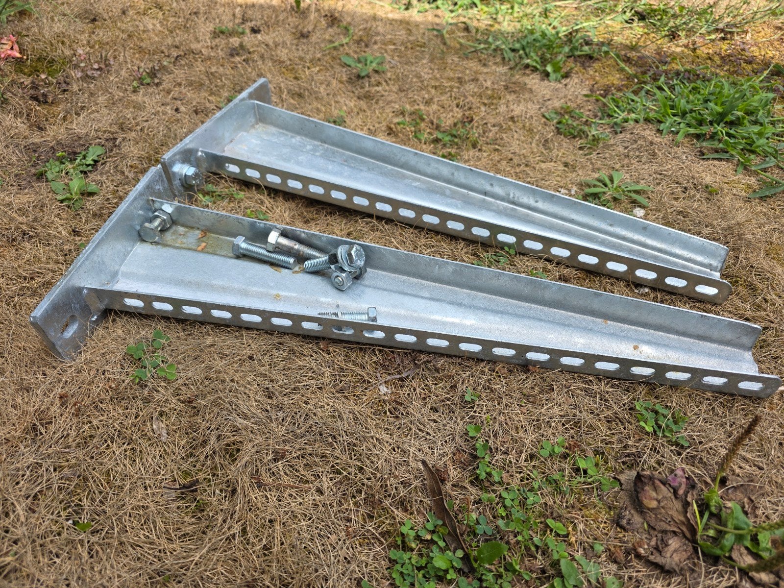 Zware Niedax wandconsoles dragers, Ophalen of Verzenden