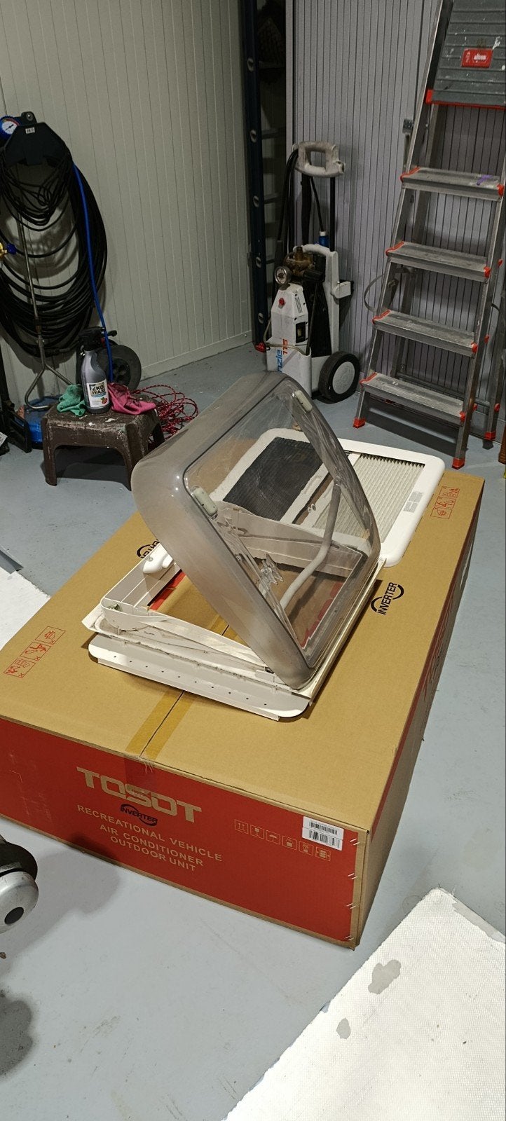 Dakluik voor camper of caravan 40x40, Ophalen, Gebruikt
