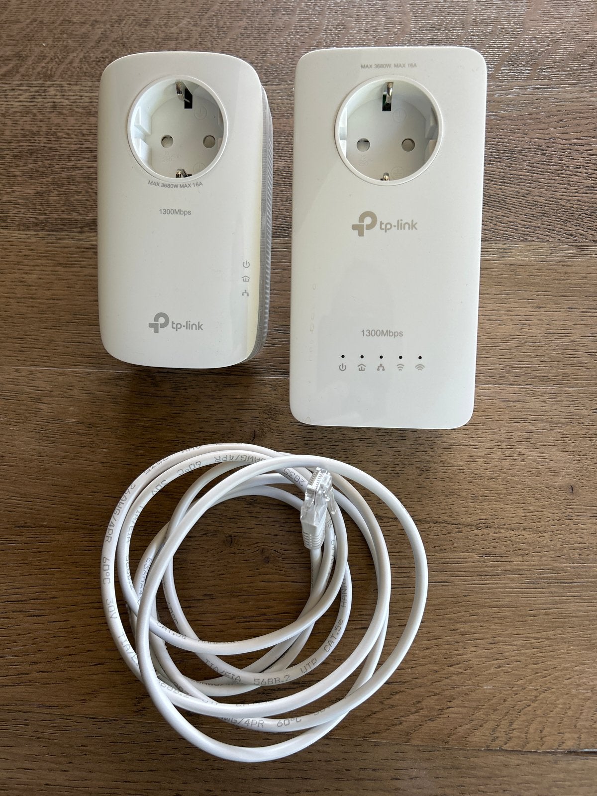 TP-Link Powerline Adapters 1300Mbps met stopcontact, Ophalen of Verzenden, Zo goed als nieuw