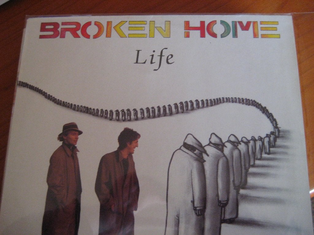 LP, Broken Home: Life, Cd's en Dvd's, Vinyl | Pop, Ophalen of Verzenden, Zo goed als nieuw, LP