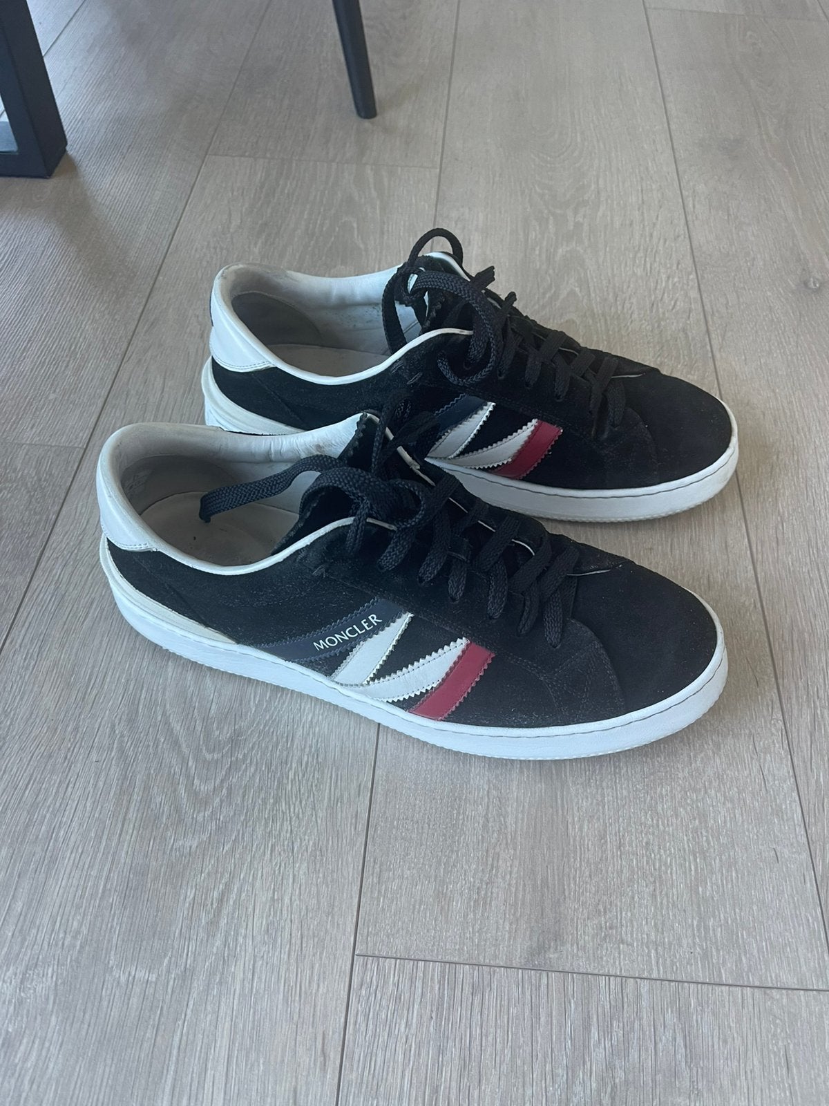 moncler sneakers maat 44, Ophalen of Verzenden, Zo goed als nieuw, Zwart