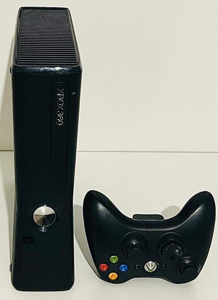 | Xbox 360 | 250 GB | Games |, Spelcomputers en Games, Spelcomputers | Xbox 360, Ophalen of Verzenden, Met 1 controller, 250 GB