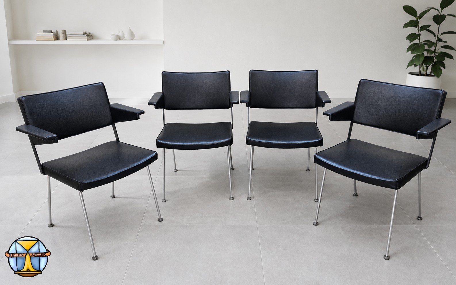 Vintage (60s) Gispen CordeMeyer 1265 stoelen zwart skai (4x), Huis en Inrichting, Stoelen, ., Zwart, Ophalen of Verzenden, Vier