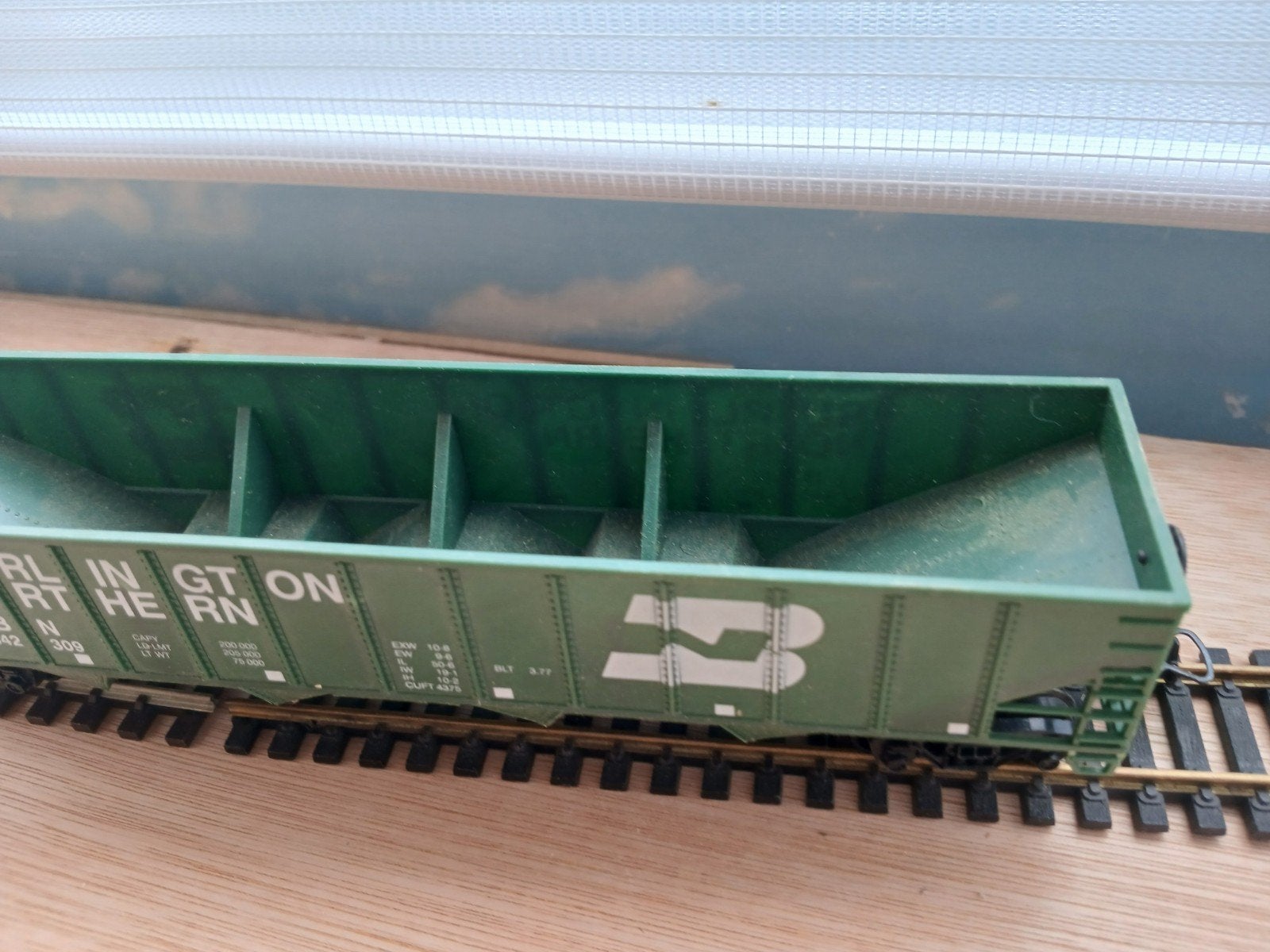 Grote goederenwagon voor HO spoor - Burlington Northern, Ophalen of Verzenden