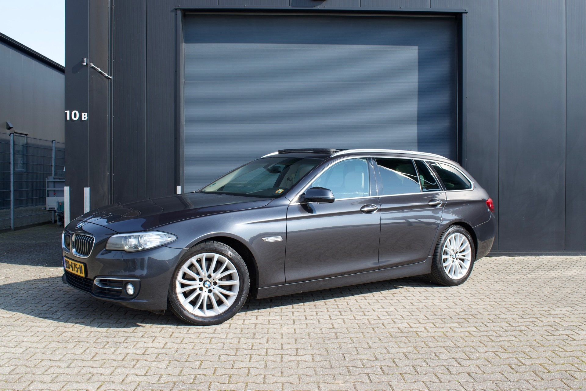 BMW 5-serie Touring 525d High Executive Pano, NAP, Volleder,, Auto's, BMW, Automaat, Achterwielaandrijving, Euro 6, 2000 kg