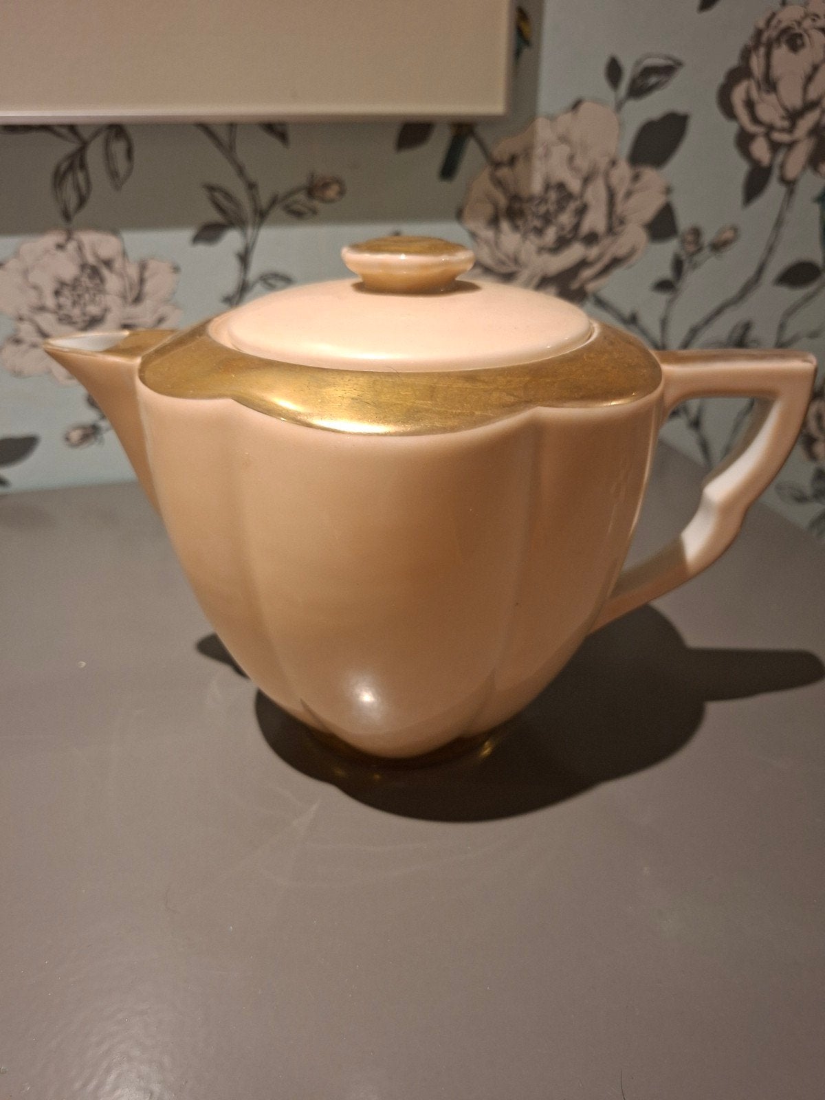 Franse theepot Limoges roze/goud, Ophalen of Verzenden, Zo goed als nieuw, Overige materialen, Pot, Bus of Blik