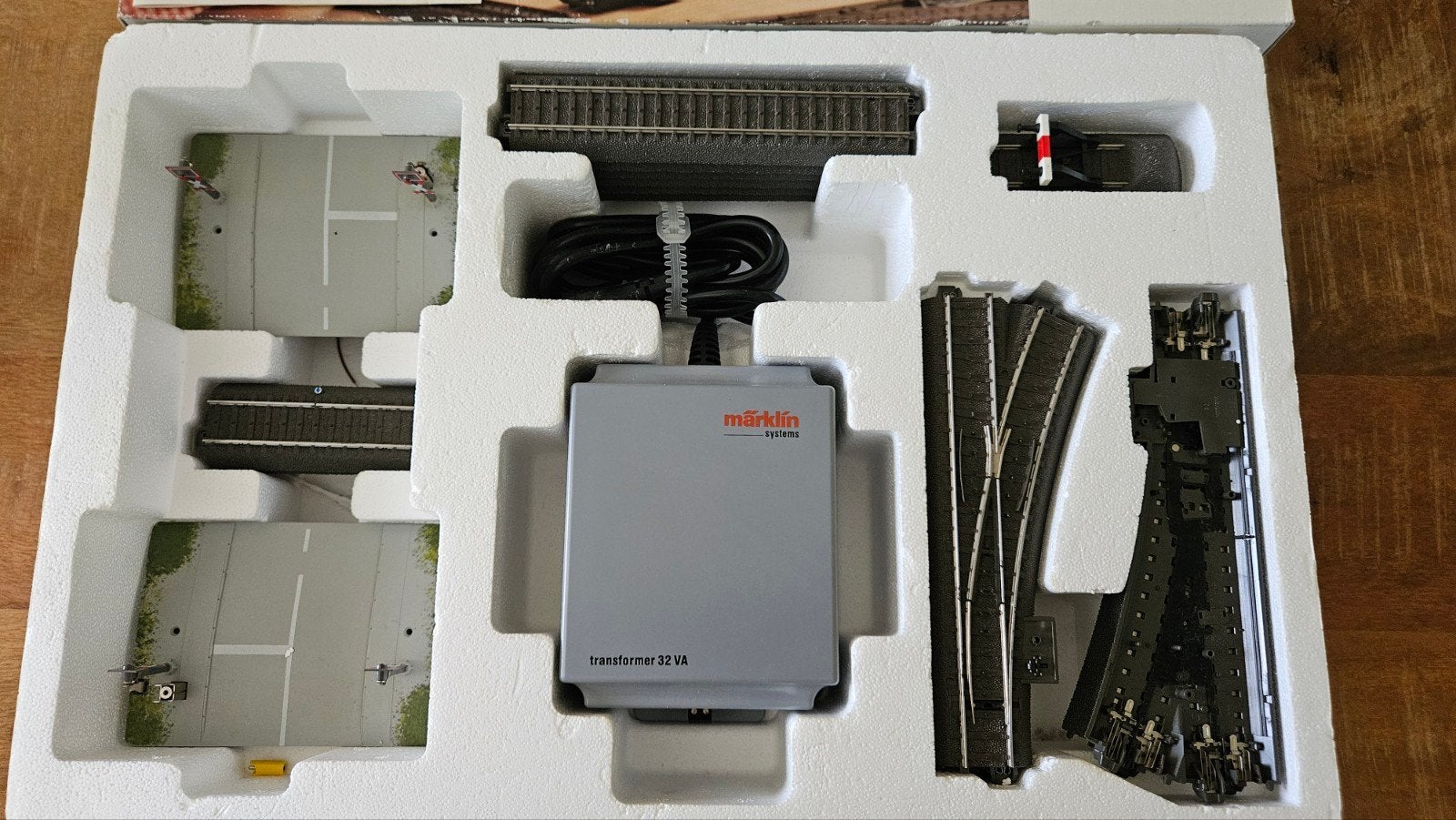 Marklin 78070 C-rails set met spoorwegovergang, Wisselstroom, Rails, Ophalen of Verzenden, Zo goed als nieuw