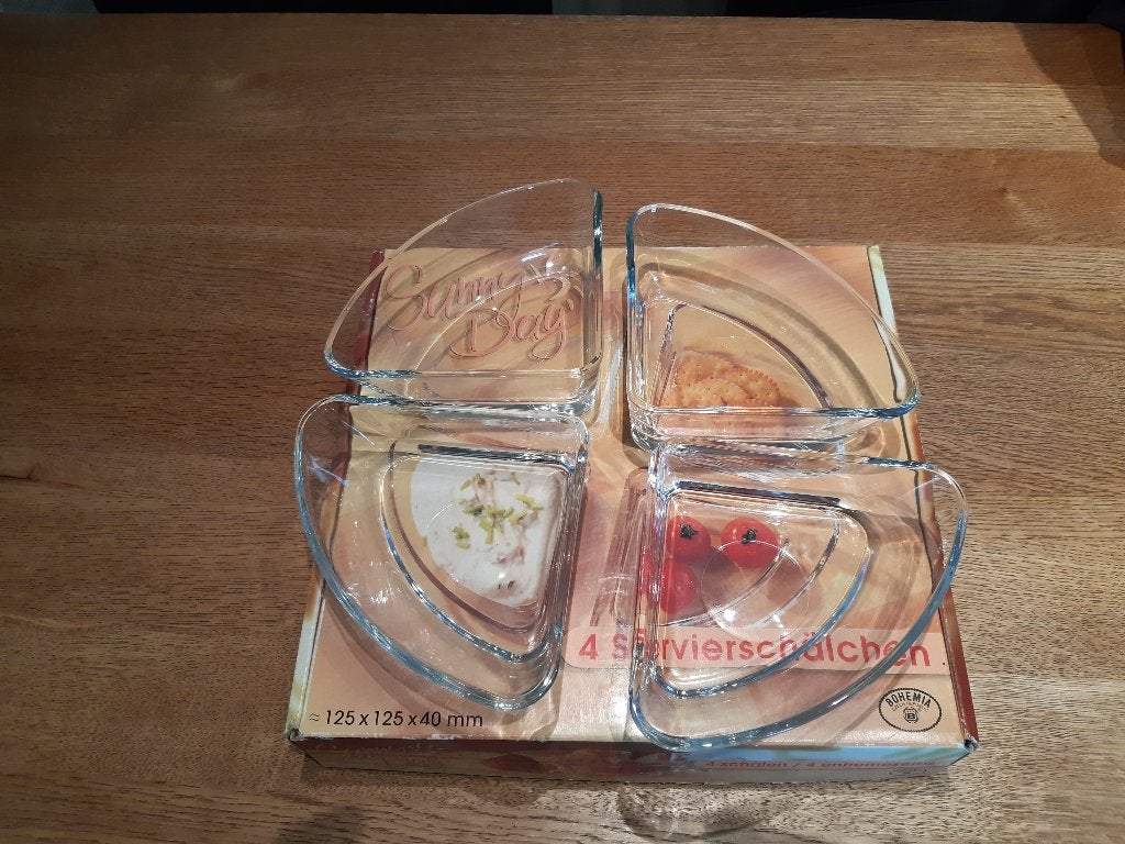 4 glazen schaaltjes voor hapjes, Huis en Inrichting, Keuken | Servies, Nieuw, Ophalen of Verzenden, Overige stijlen, Glas