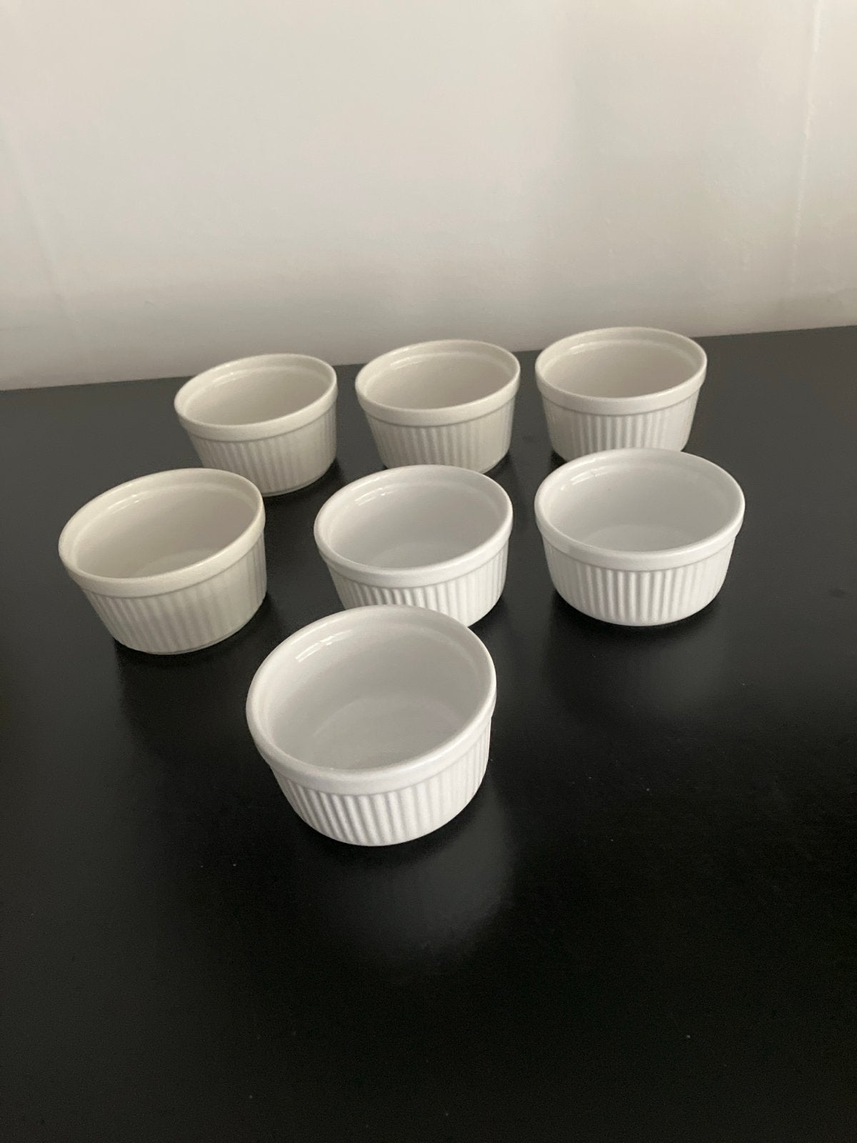 Set van 7 witte soufflébakjes / ramekins, Ophalen of Verzenden, Gebruikt, Keramiek, Overige typen