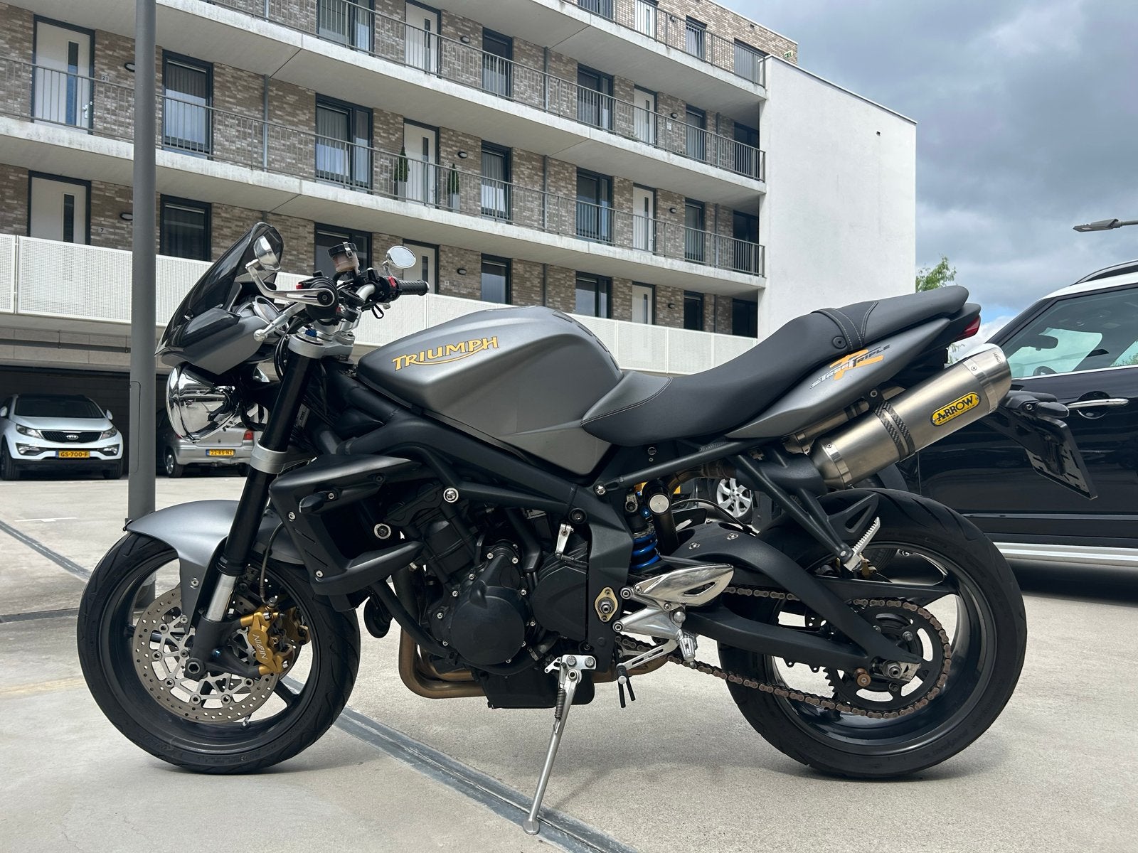 Triumph Street Triple 675 R- Naked bike met Arrow uitlaat, 675 cc, Sportuitlaat, Motorrijbewijs A, Gebruikt