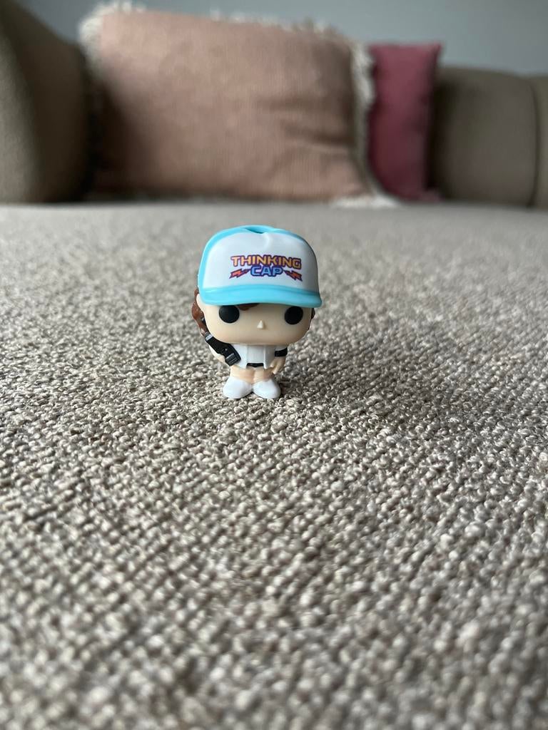 Funko Pop! Dustin Henderson (Thinking Cap) Stranger Things, Ophalen of Verzenden, Zo goed als nieuw