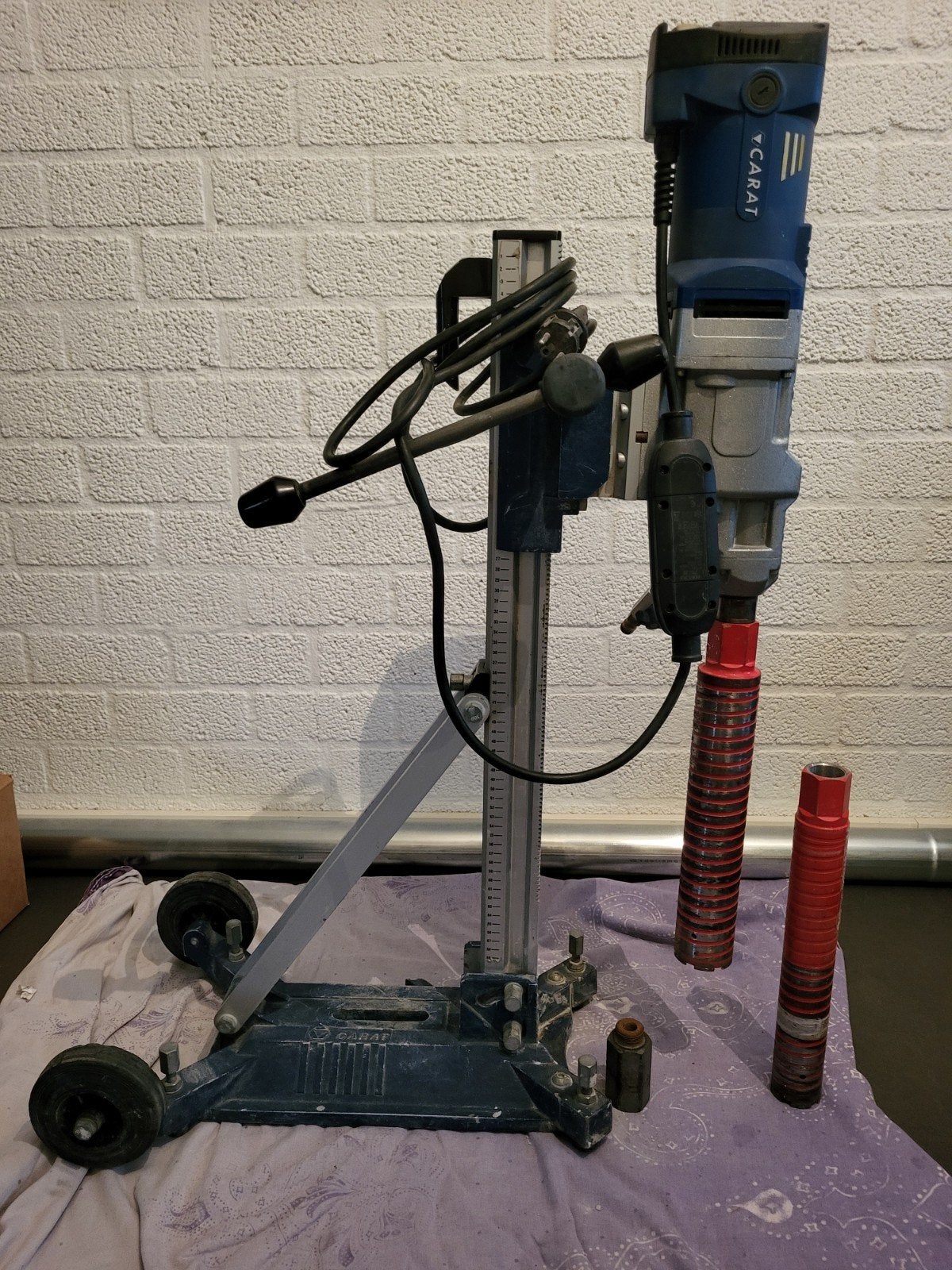 Carat A-2510L diamantboormachine + boorstatief 2500WTe koop, Doe-het-zelf en Verbouw, Gereedschap | Boormachines, Variabele snelheid