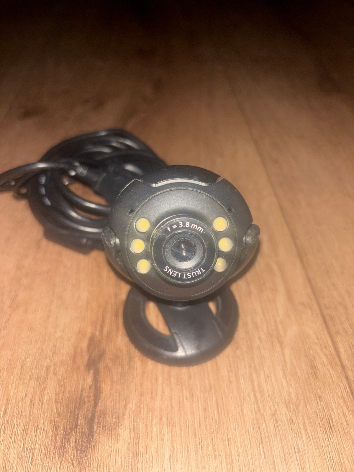 Trust Lens Webcam met Microfoon en LED-verlichting, Computers en Software, Ophalen, Gebruikt, Windows, Microfoon