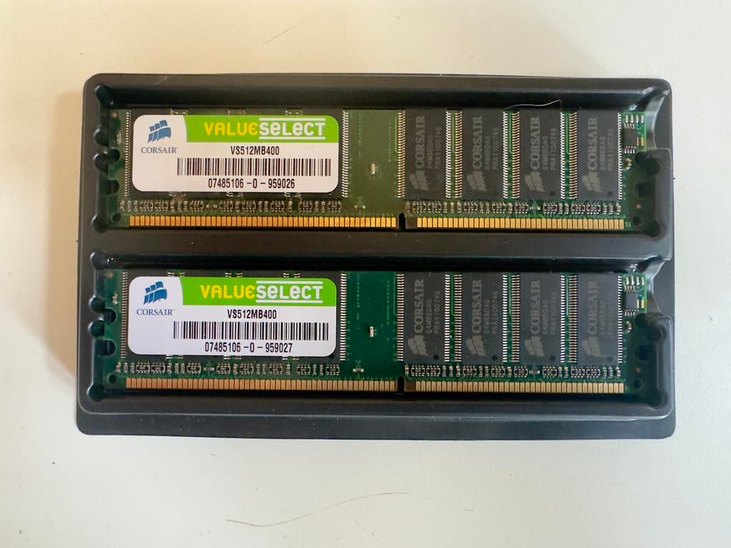 2x Corsair ValueSelect VS512MB400 DDR RAM Geheugenmodules, Computers en Software, RAM geheugen, 1 GB of minder, Server, Ophalen of Verzenden