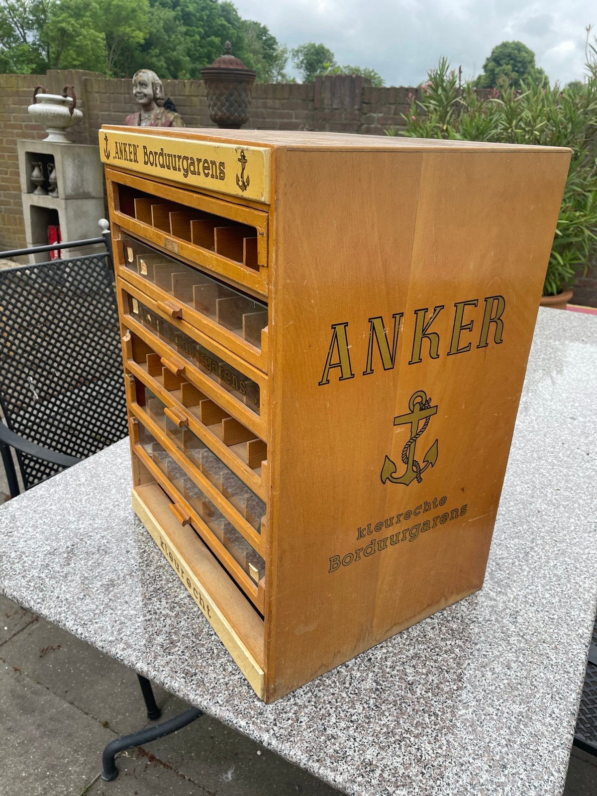 Vintage Anker Borduur Garens Winkelkastje Hout, Antiek en Kunst, Antiek | Overige Antiek, Ophalen