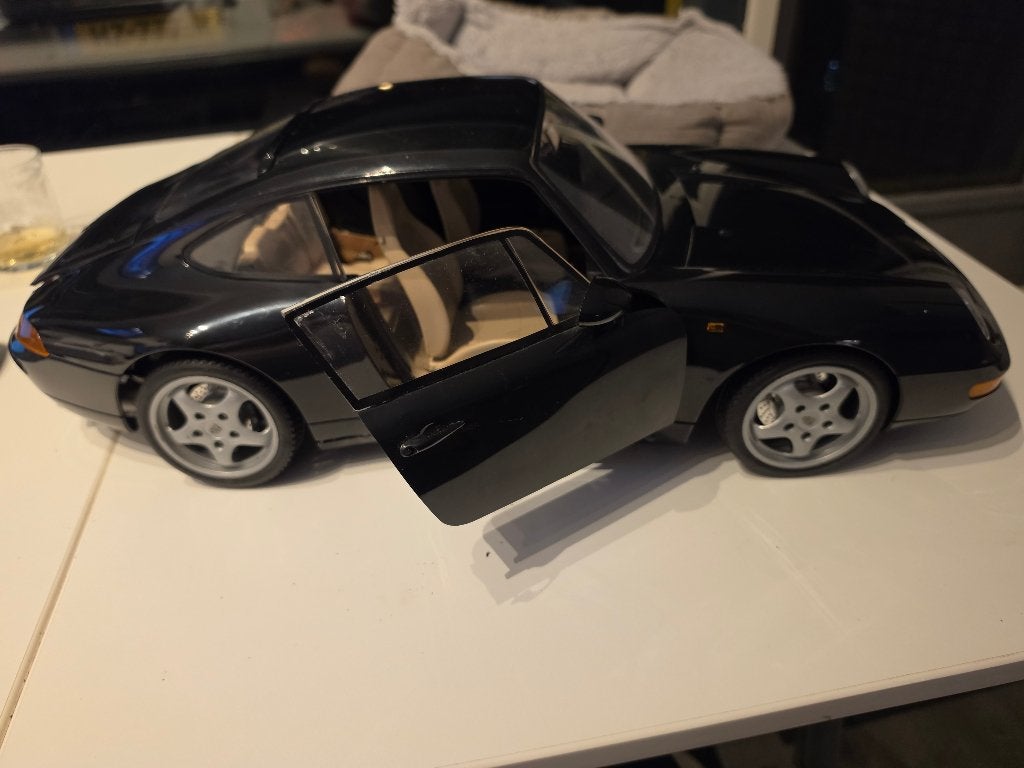 Porsche 911 carrera 1993 1/8 Pocher, Hobby en Vrije tijd, Modelauto's | 1:5 tot 1:12, Ophalen of Verzenden, Gebruikt, 1:5 t/m 1:8