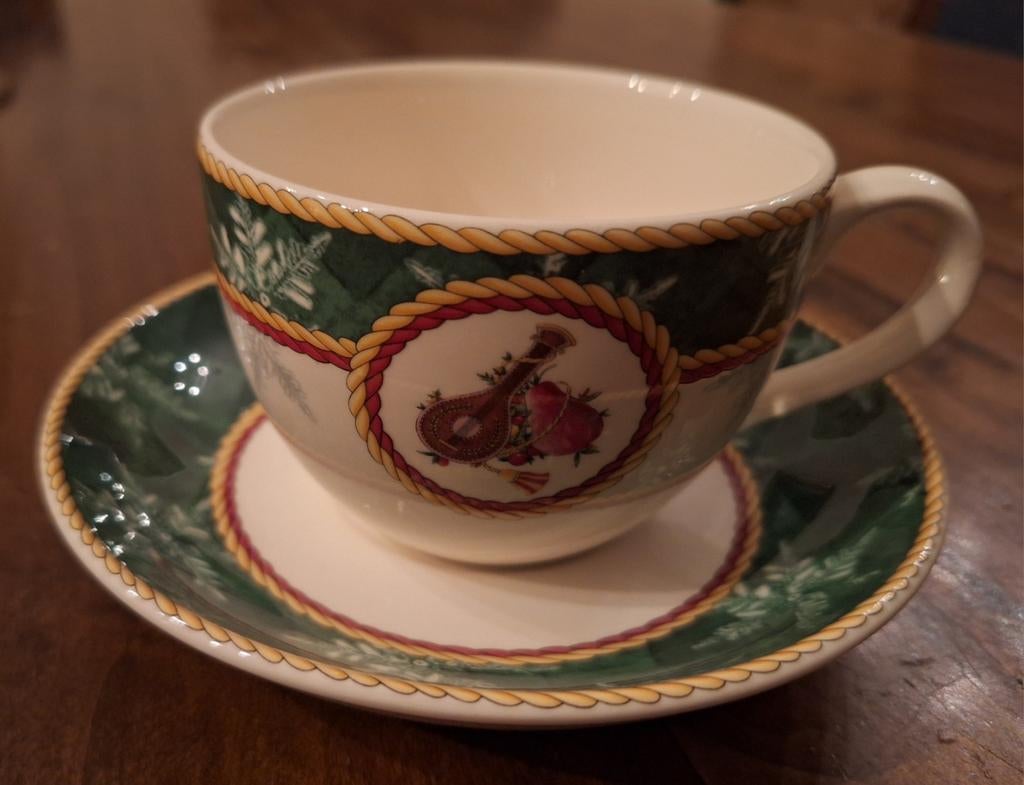 Wedgwood Winter Festival kop en schotel, Ophalen of Verzenden, Zo goed als nieuw, Wedgwood, Kop(pen) en/of Schotel(s)