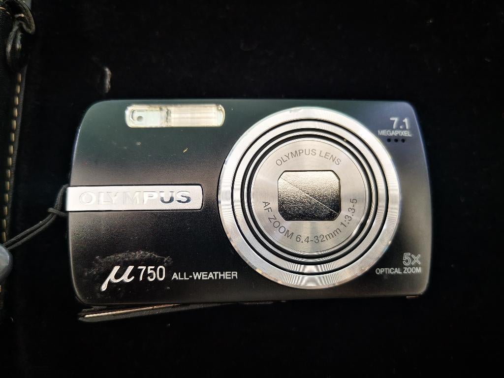 vintage Olympus Y2K digitalecamera Spatwaterdicht fotografie, Audio, Tv en Foto, Fotocamera's Digitaal, Ophalen of Verzenden, Gebruikt