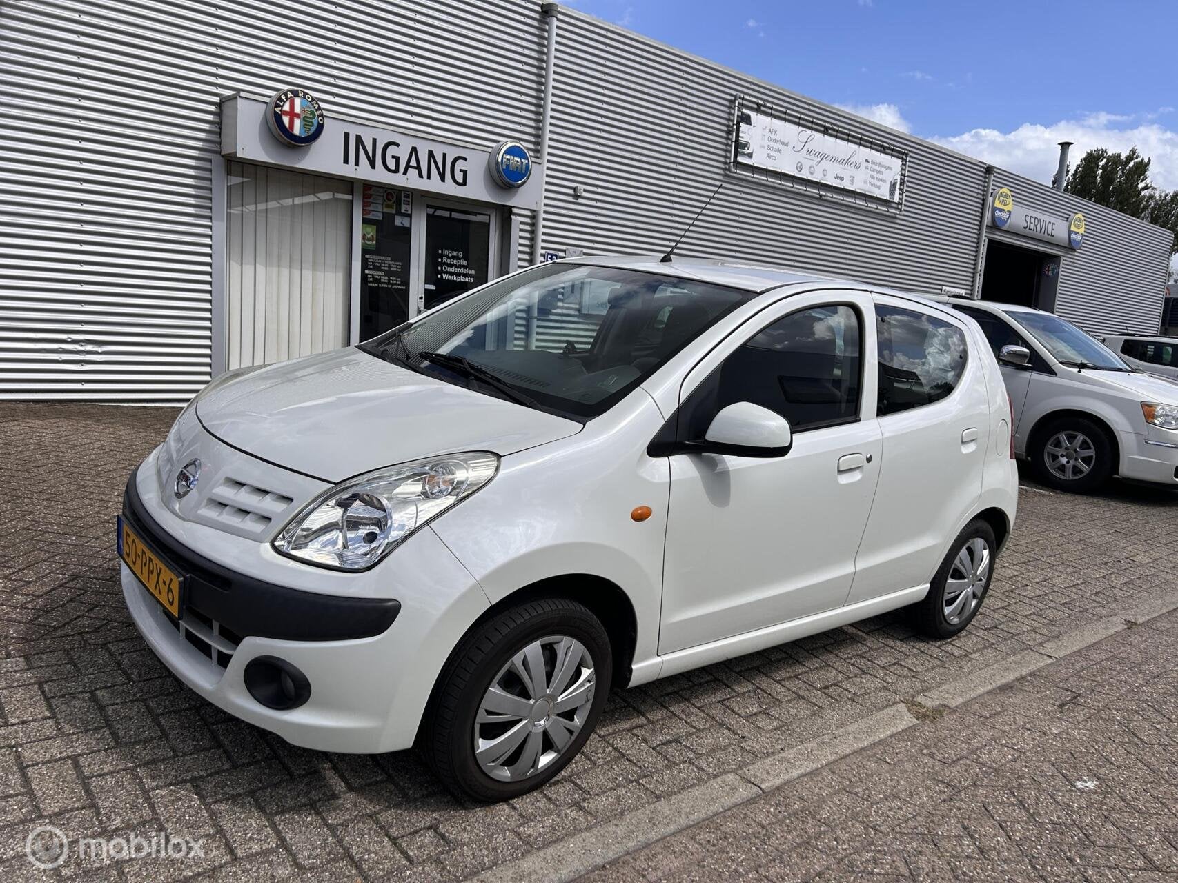 Nissan Pixo 1.0 Visia prachtige auto met garantie !, Auto's, Voorwielaandrijving, Euro 5, Metallic lak, Gebruikt