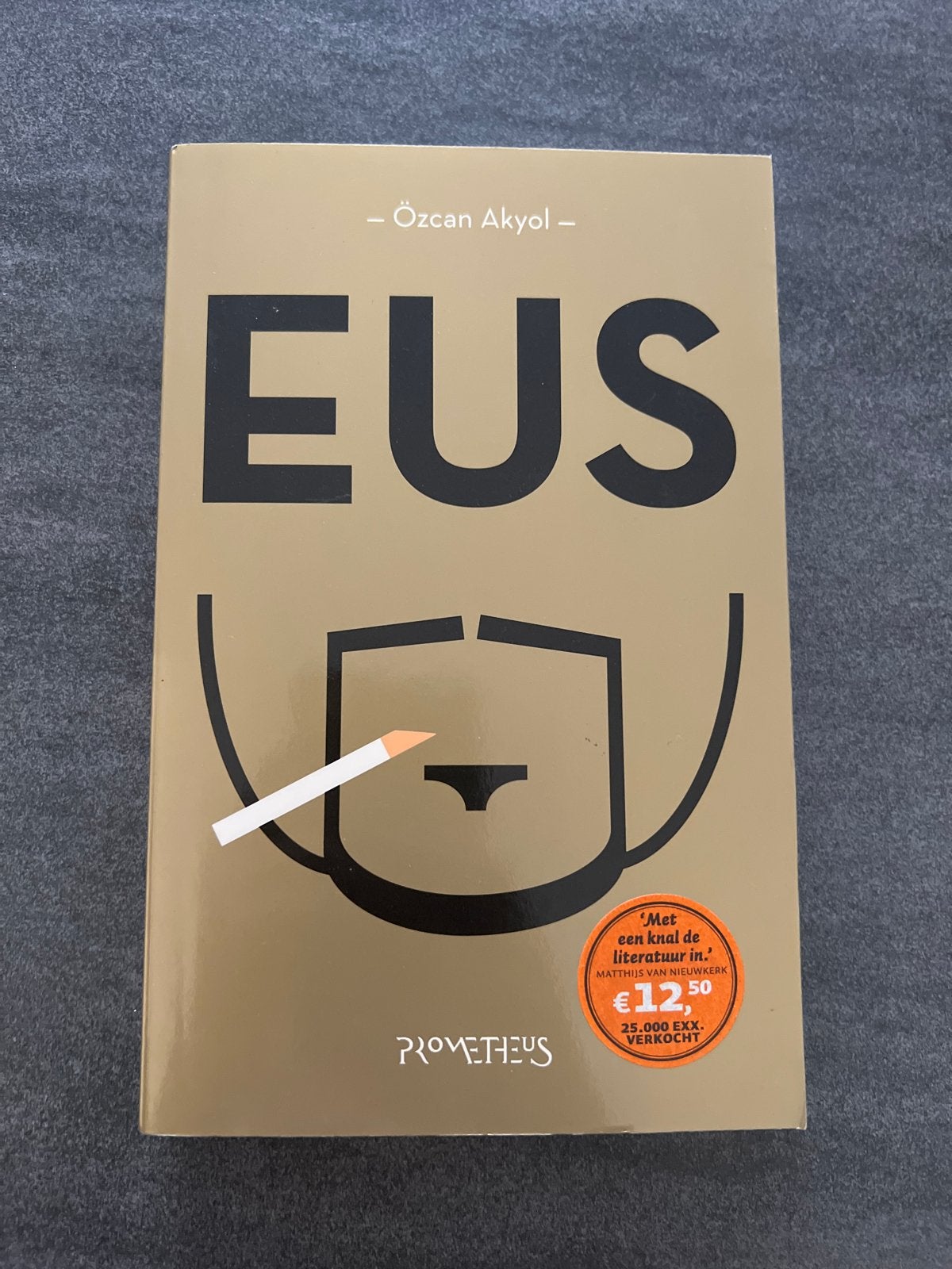 Özcan Akyol - Eus, Ophalen of Verzenden, Zo goed als nieuw, Özcan Akyol