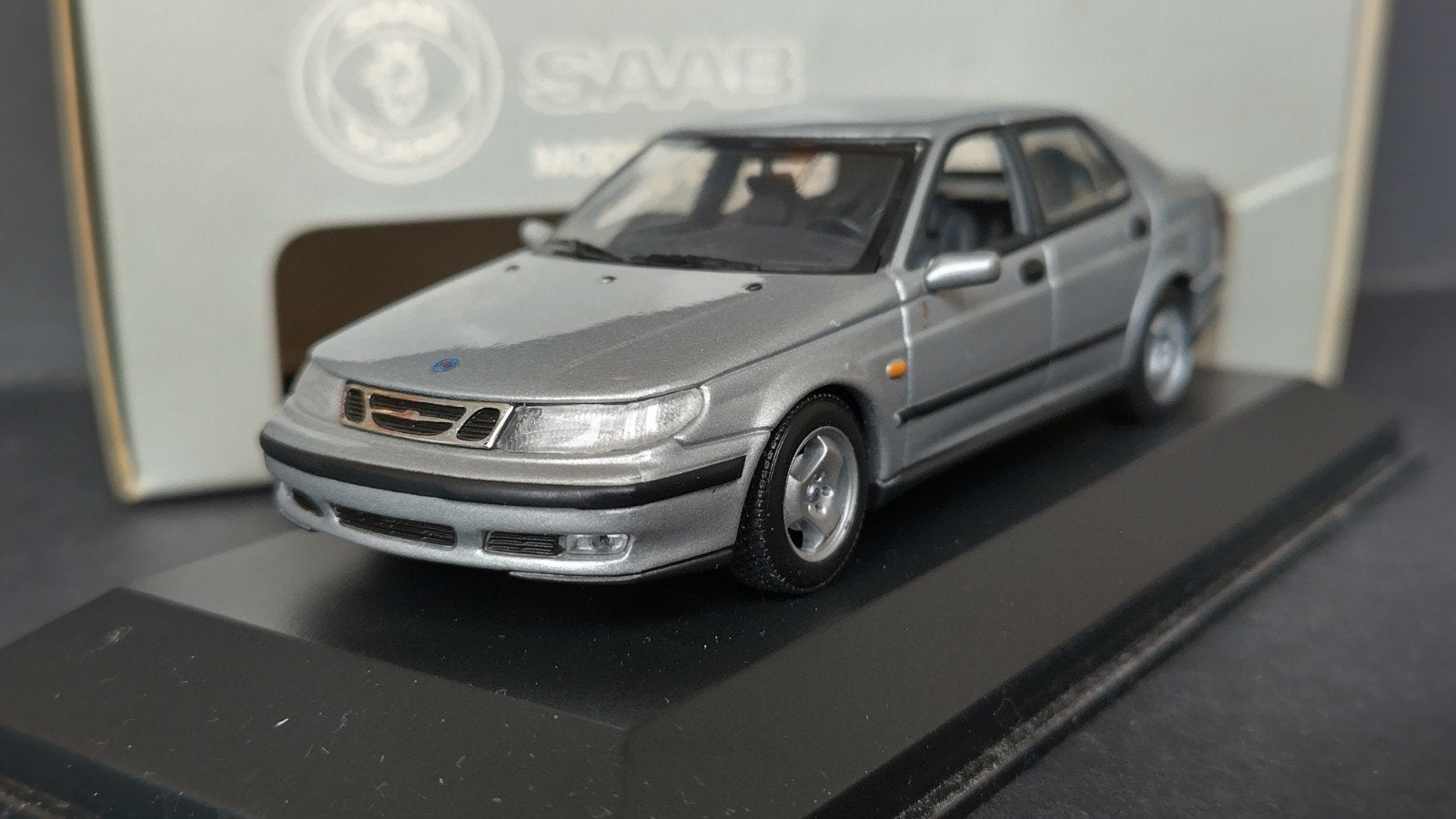 Saab 9-5 Sedan 1:43 Minichamps Pol, Pauls Model art, Auto, ., Nieuw