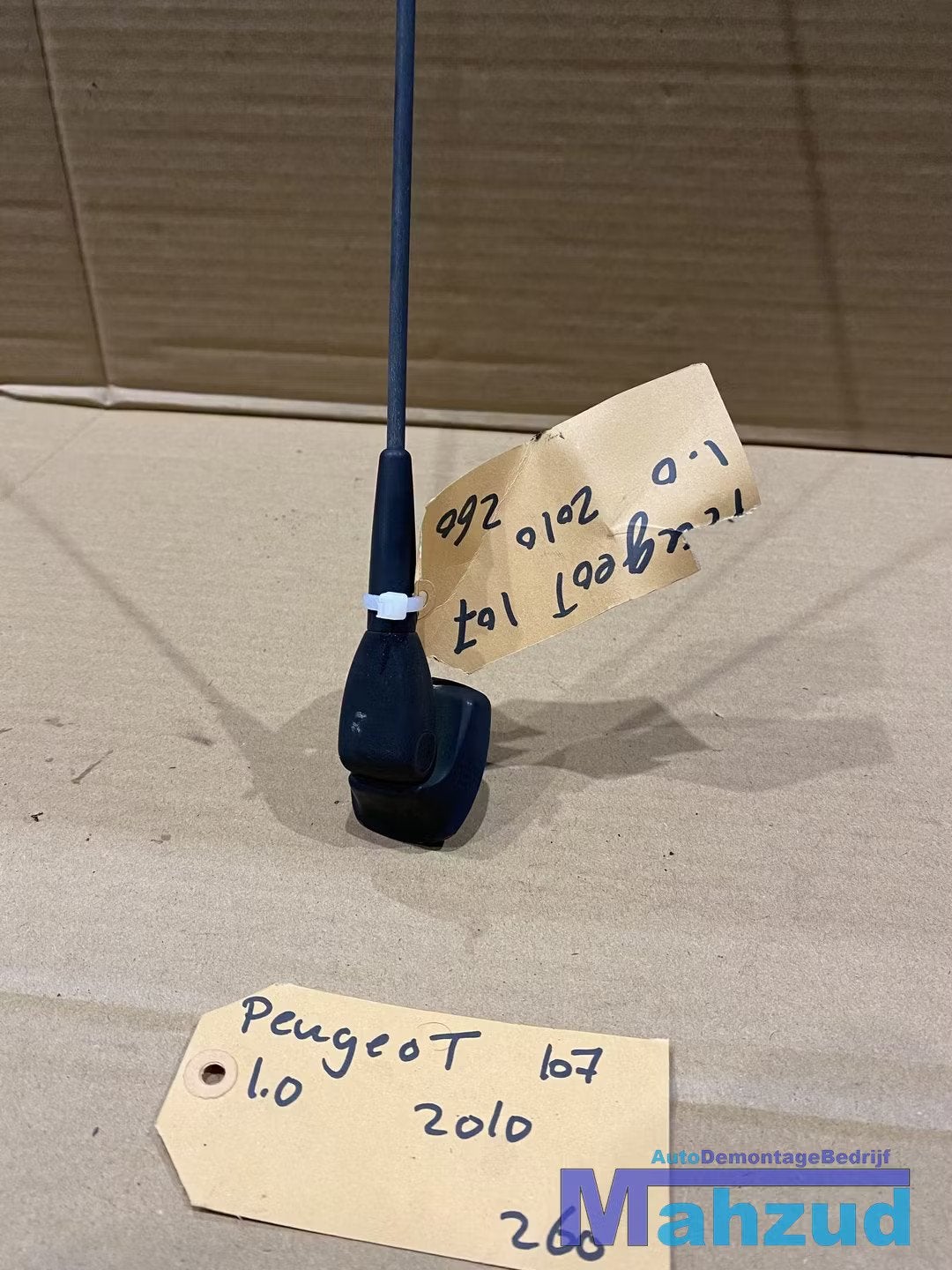 PEUGOET 107 C1 AYGO Antenne 2005-2014, Taurusavenue 1
2132 LS  Hoofddorp, NL, Gebruikt, Contact.group@renault.com, Stellantis N.V.