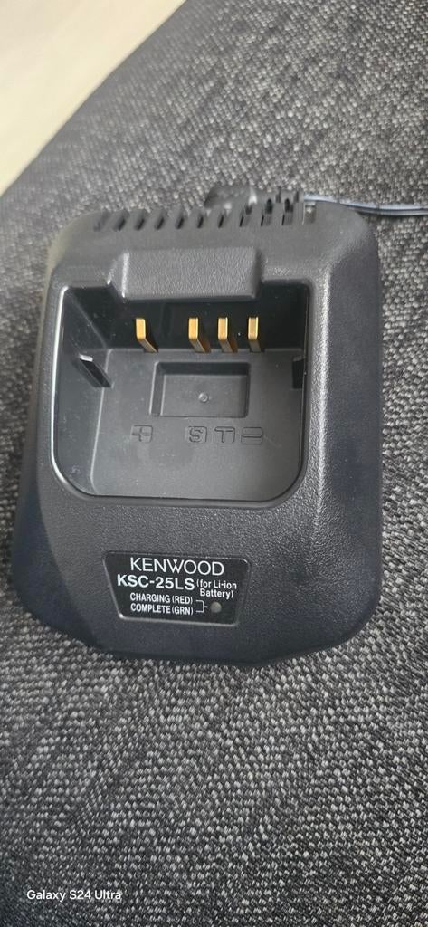 Kenwood KSC-25LS Portofoon Oplader - Zo goed als nieuw, Ophalen of Verzenden, Zo goed als nieuw, Toebehoren