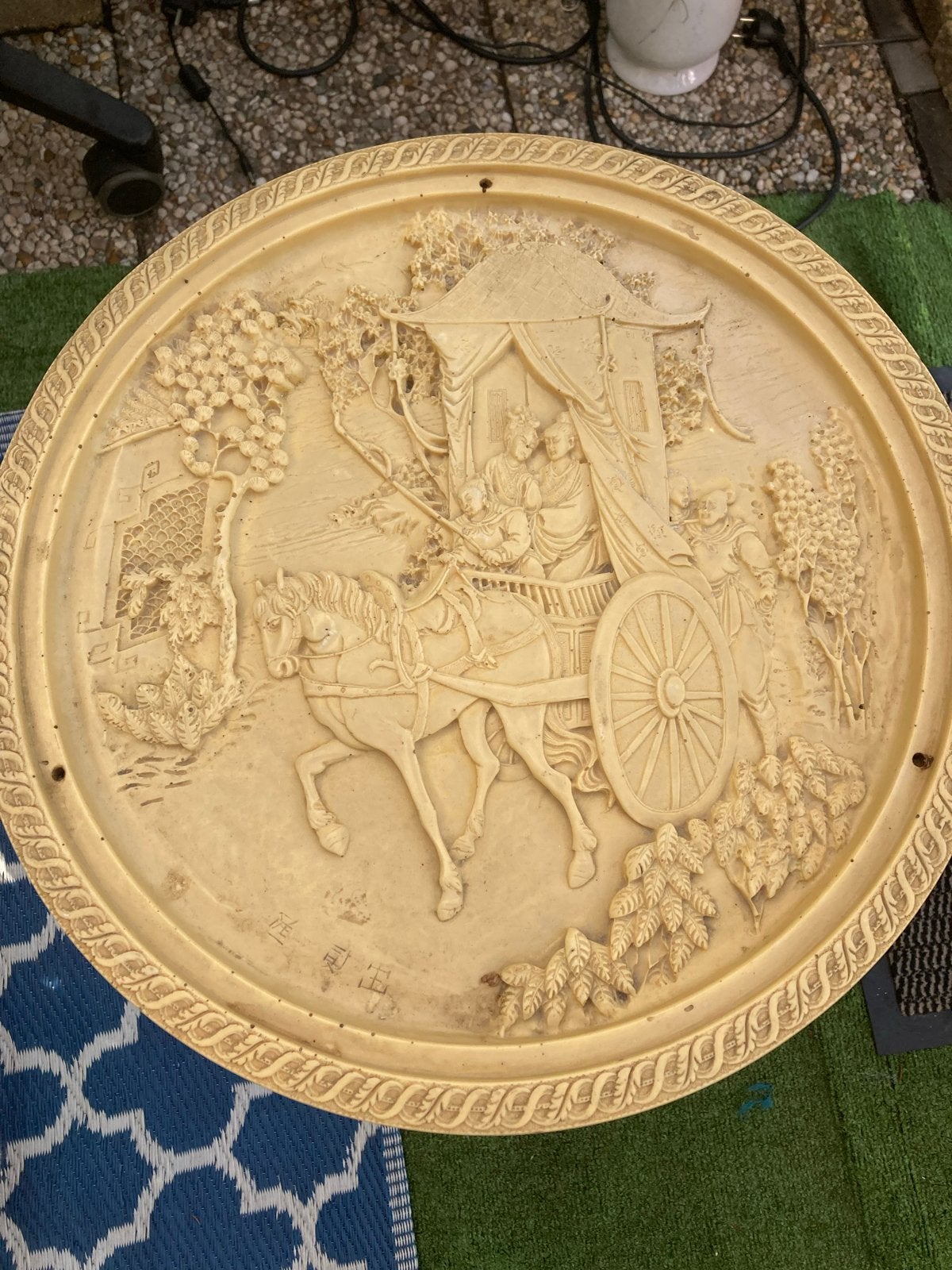 Decoratieve Salontafel, Ophalen