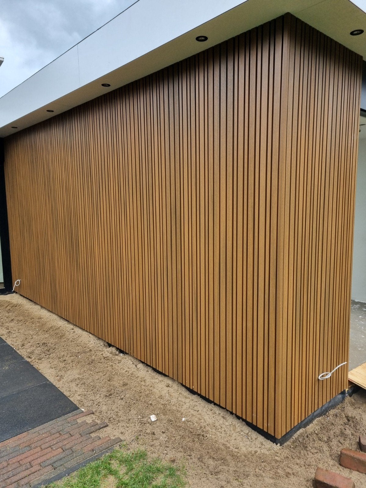 NewTechWood Castellation Gevelbekleding Teak (restpartij), Ophalen, Minder dan 25 mm, Nieuw, 250 tot 300 cm