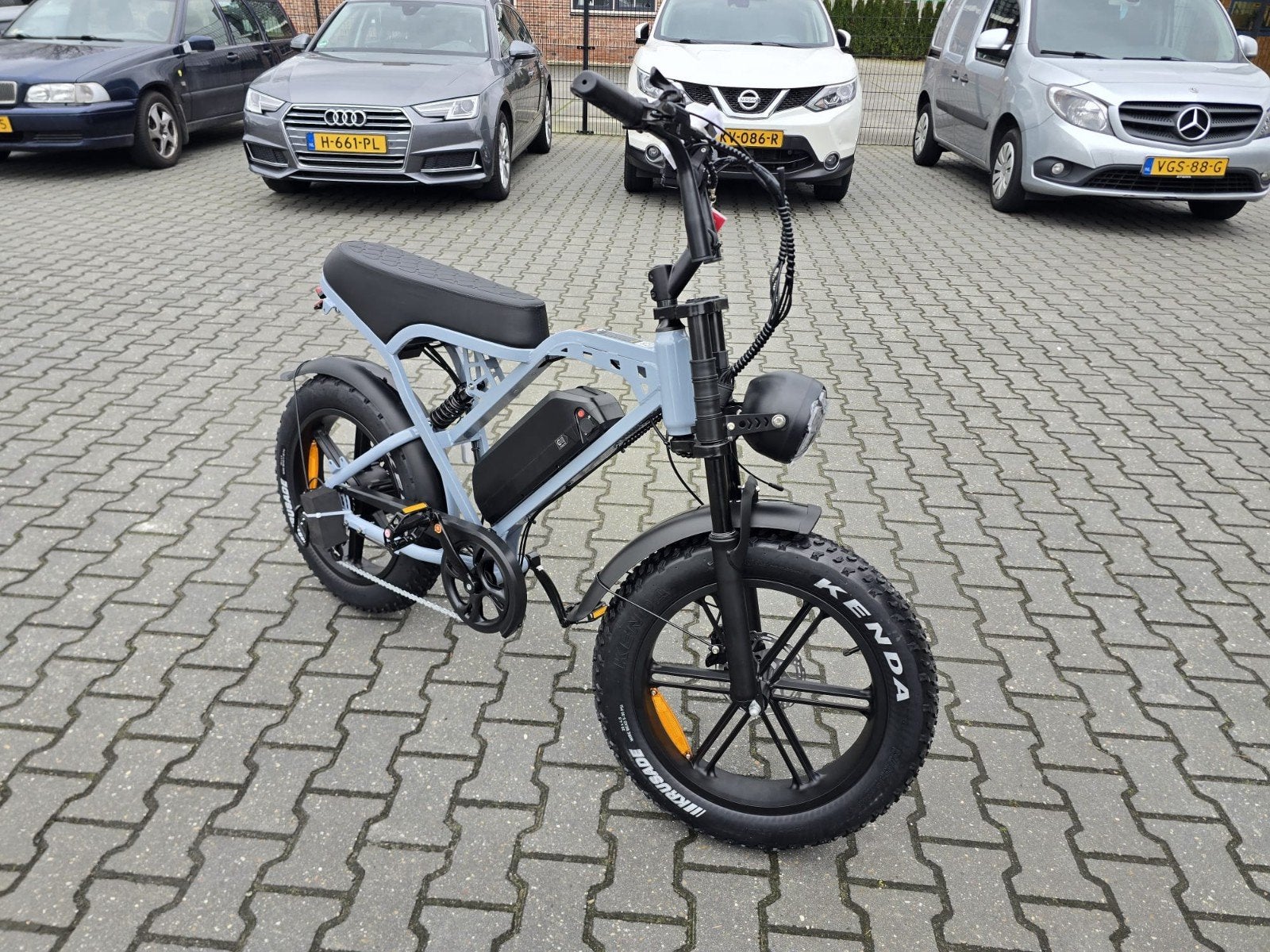 Foto 11 van Fatbike V20 Pro Eenmalige Aanbieding inclusief accu garantie