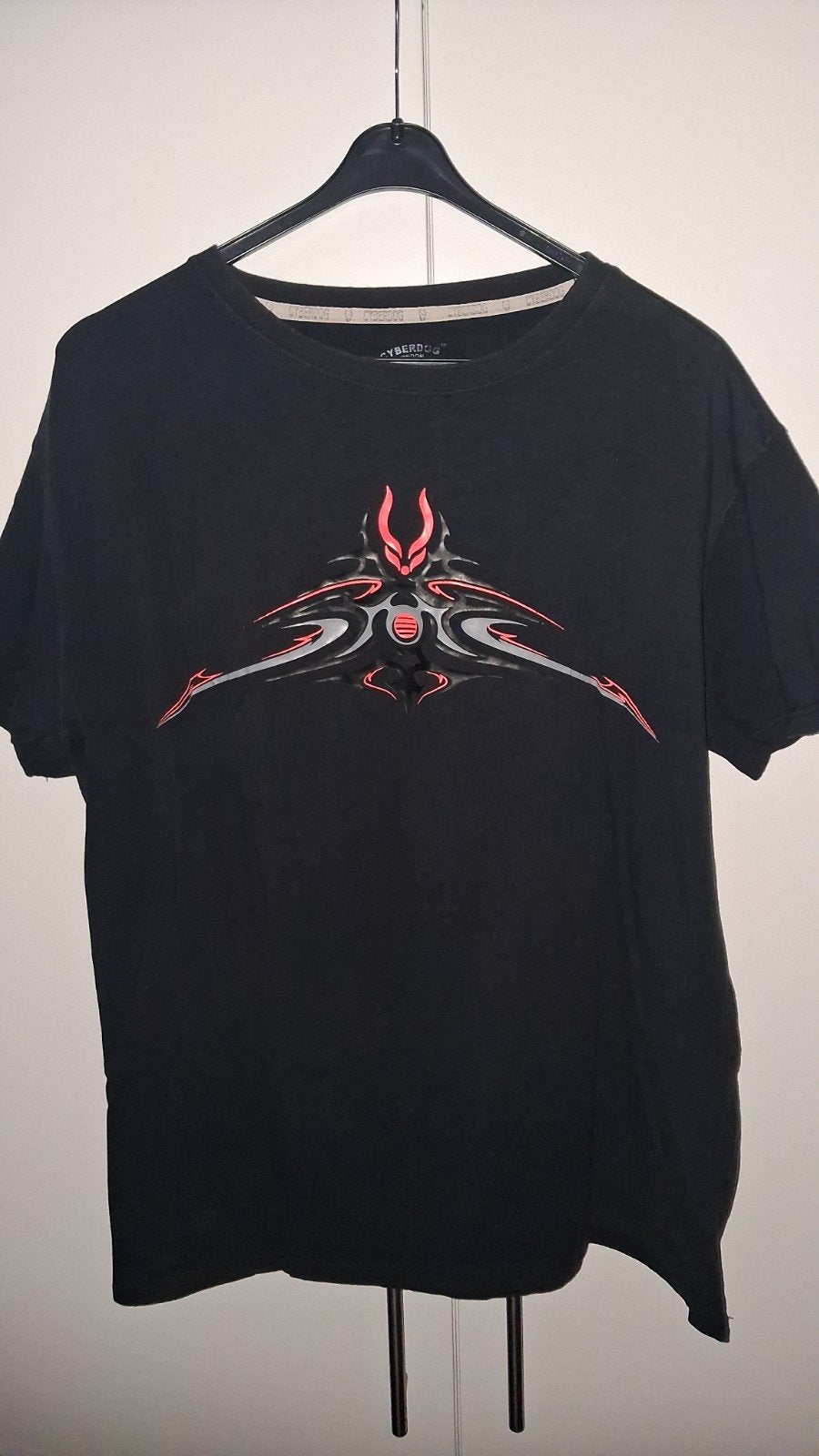 Vintage Cyberdog London Spine T-shirt XL – Y2K / early 2000s, Cyberdog London, Zwart, Maat 56/58 (XL), Ophalen of Verzenden