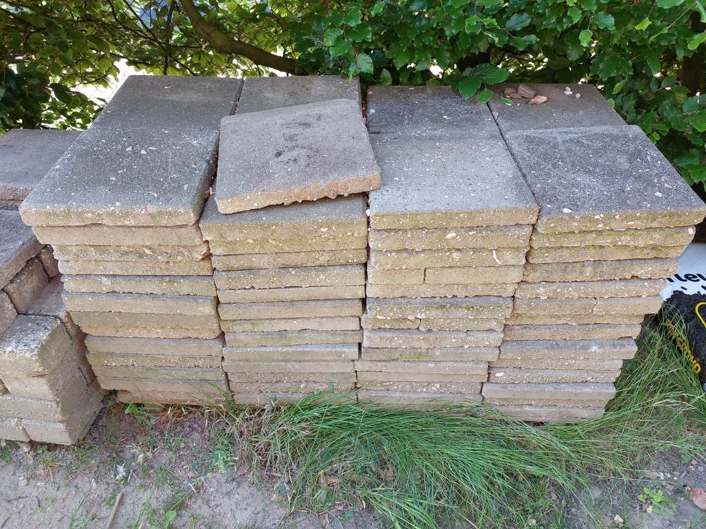 Gratis stoeptegels klinkers grindtegels, Ophalen, Gebruikt, Beton, Klinkers