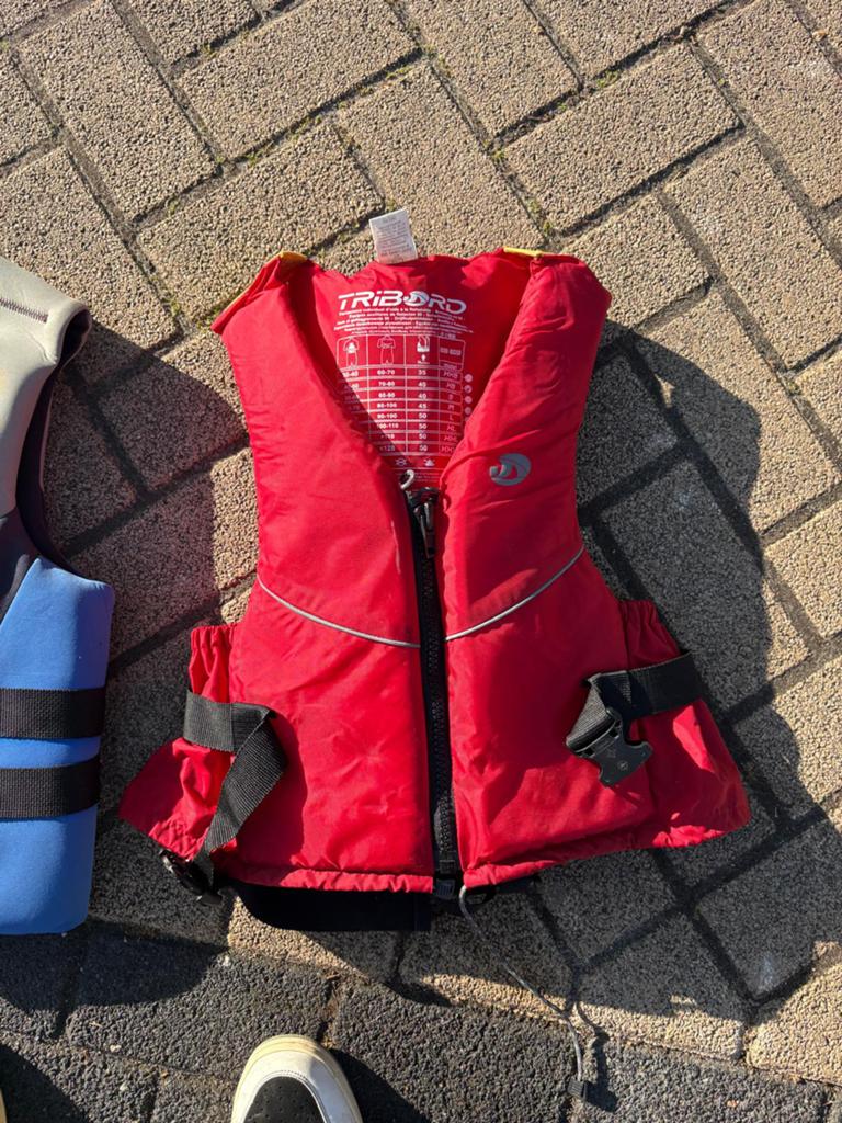 2stReddingsvest, watersportvest Zwemvesten voor waterplezier, Ophalen of Verzenden, Zo goed als nieuw