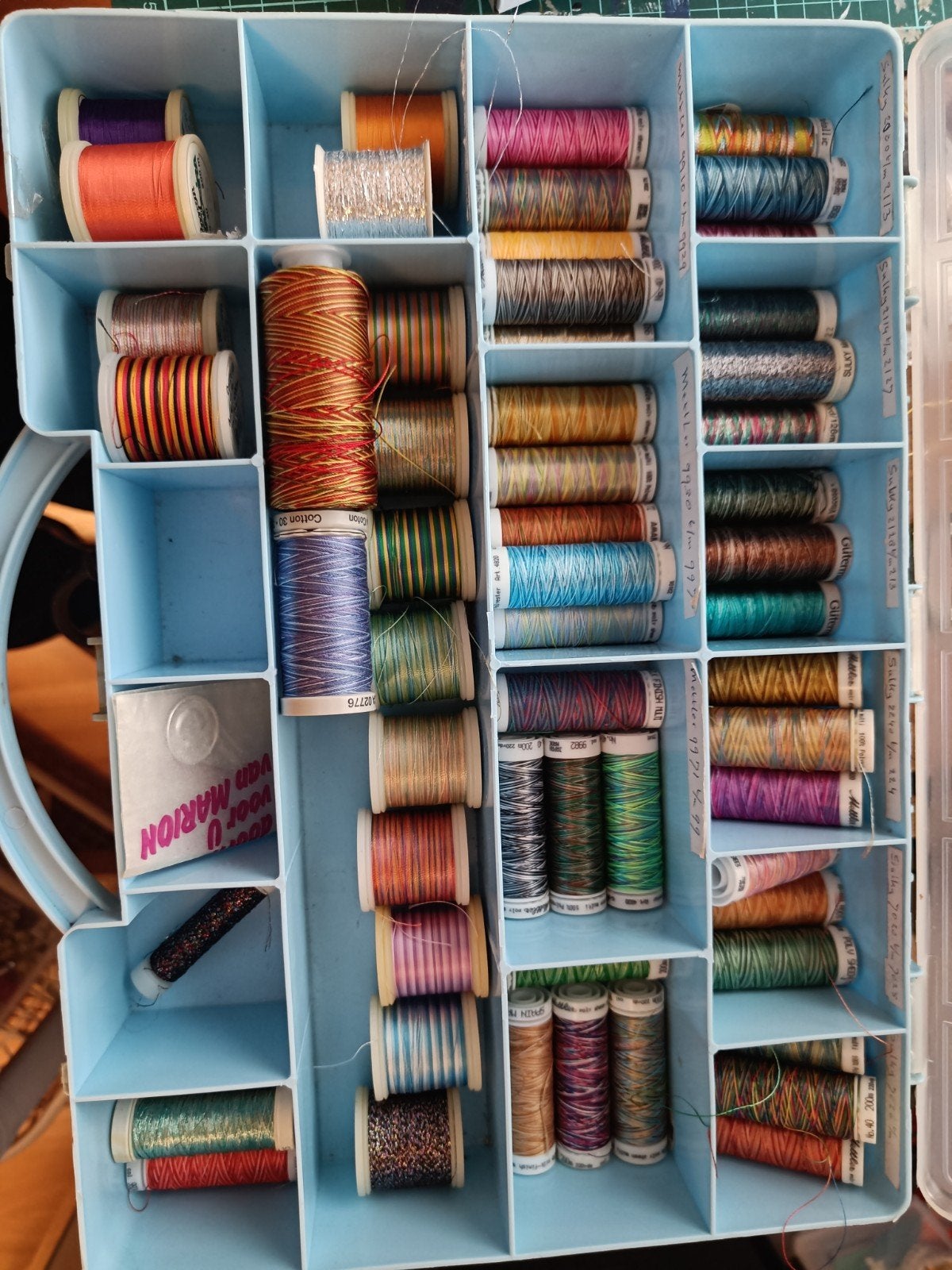 Machine borduurgaren: Gütermann, Sulky, Madeira Rayon, Ophalen of Verzenden, Nieuw, Machineborduren, Borduurgaren of Zijde