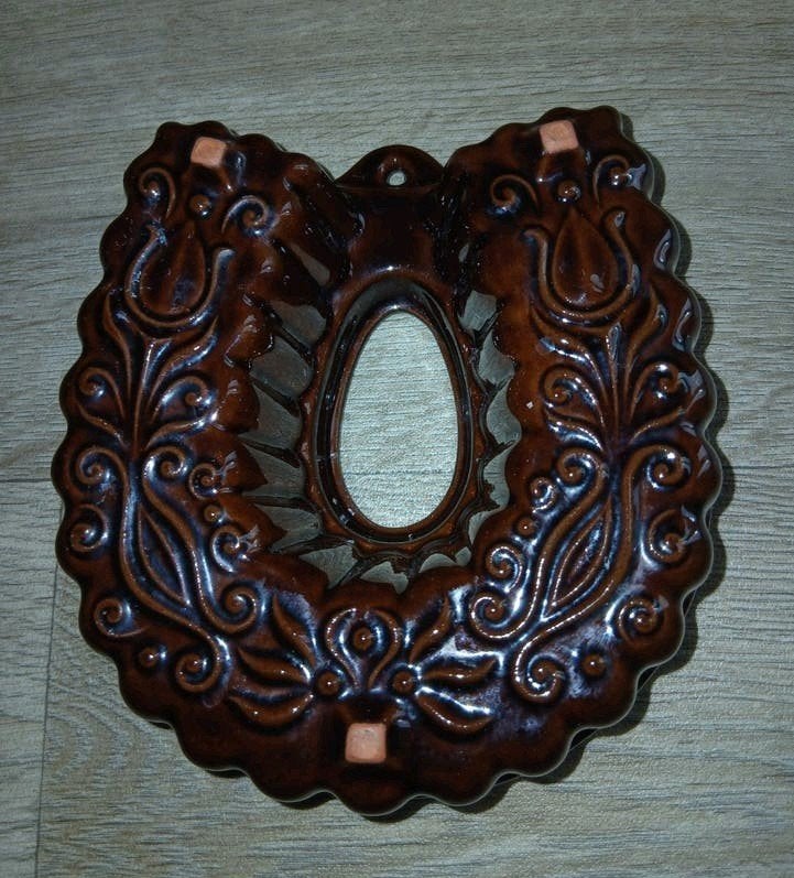 Vintage puddingvorm - hoefijzer & folkloristisch motief, Ophalen