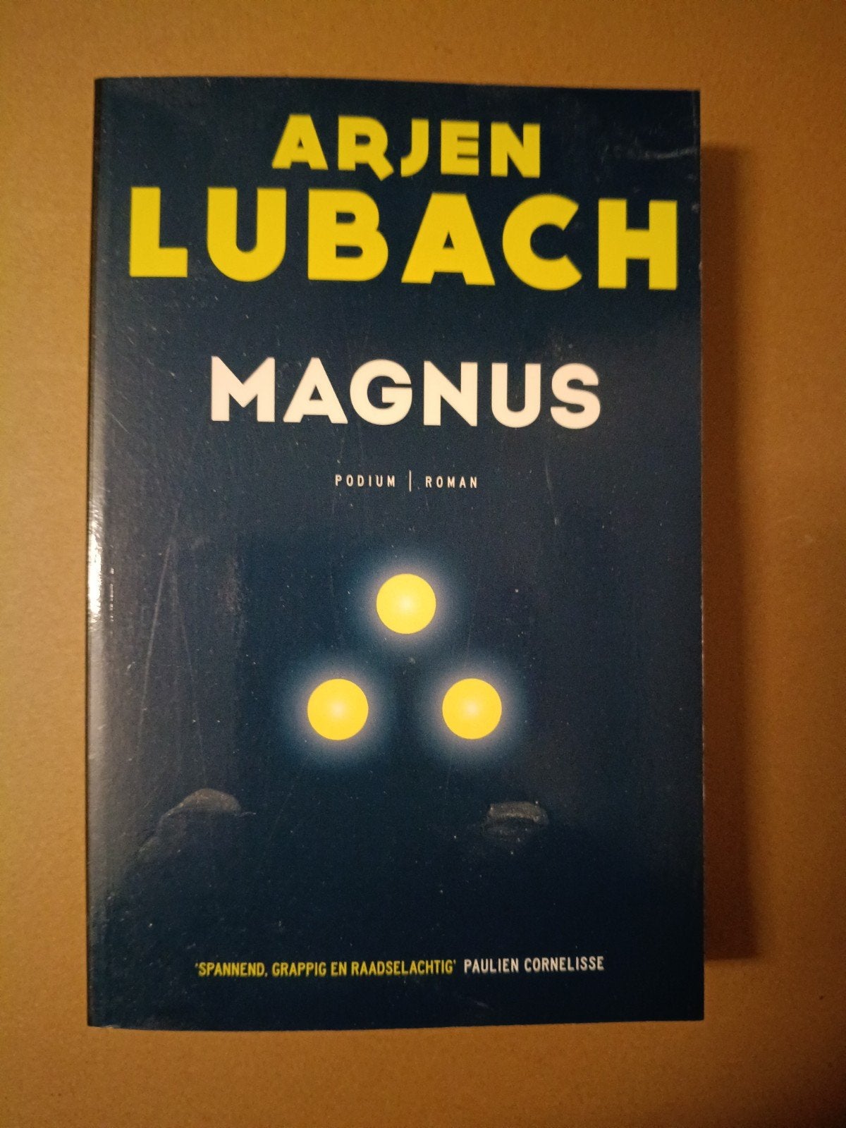 Magnus - Arjen Lubach (Roman), Ophalen of Verzenden, Zo goed als nieuw, Arjen Lubach, Nederland