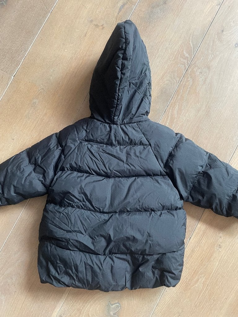 Zwarte winterjas met dons maat 98, Kinderen en Baby's, Ophalen, Gebruikt, Jongen of Meisje, Zara