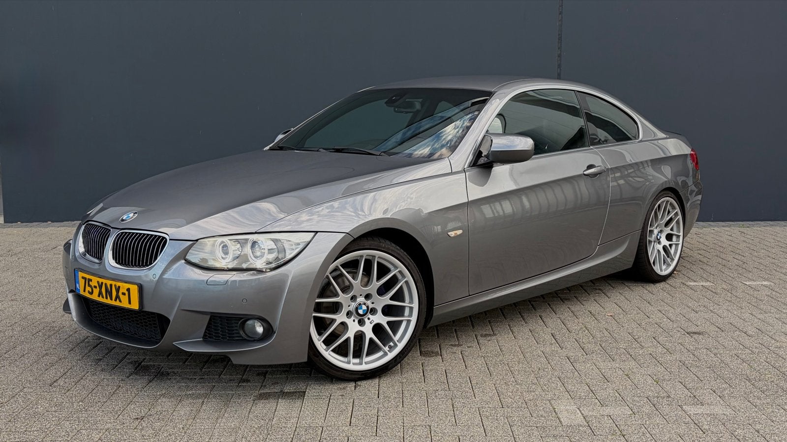 BMW 3-serie Coupé 320i M-Sport | H&K | Keyless | 2e eigenaar, Automaat, Zwart, 4 cilinders, 4 stoelen