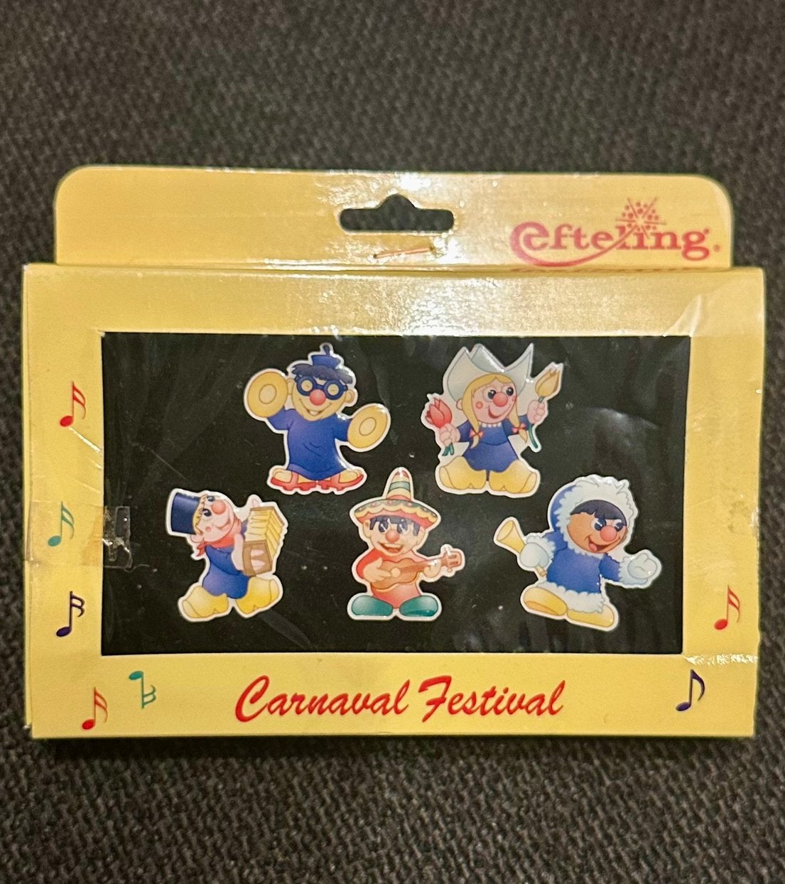 Efteling pins Carnaval Festival in verpakking, Verzamelen, Ophalen of Verzenden, Zo goed als nieuw, Button of Speldje