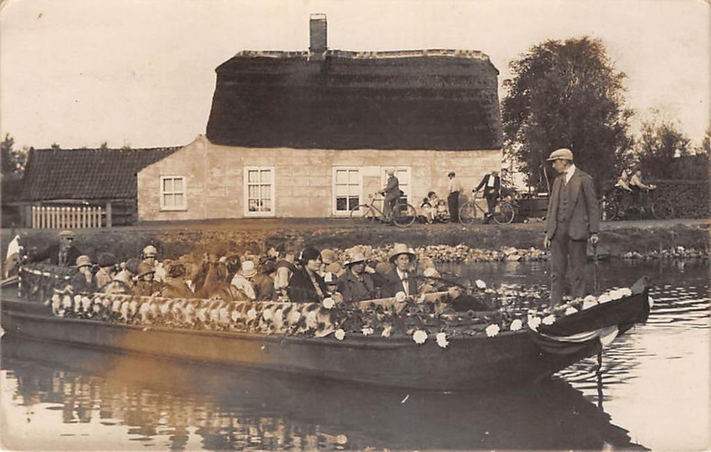 Hillegersberg Boot passagiers Fotokaart Rotterdam Kruiponder, Verzenden, Voor 1920, Ongelopen, Zuid-Holland