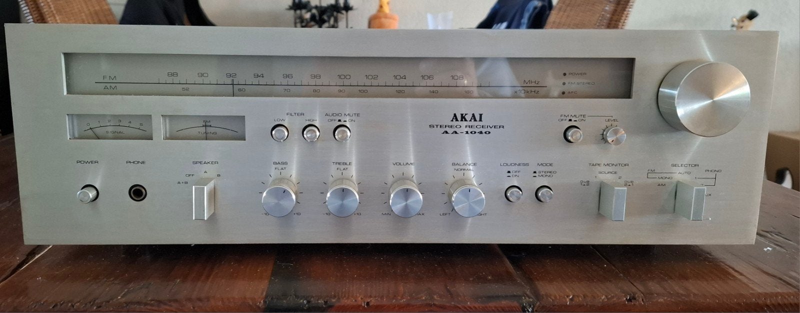 AKAI AA-1040 Stereo Receiver - Vintage Audio, Zo goed als nieuw, Ophalen, Overige merken, Minder dan 60 watt