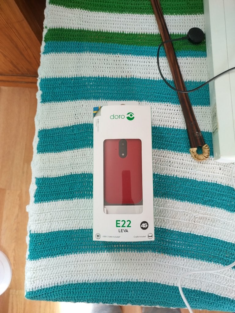 Doro E22 Mobiele telefoon voor senioren, Ophalen, Geen camera, Nieuw, Inklapmodel