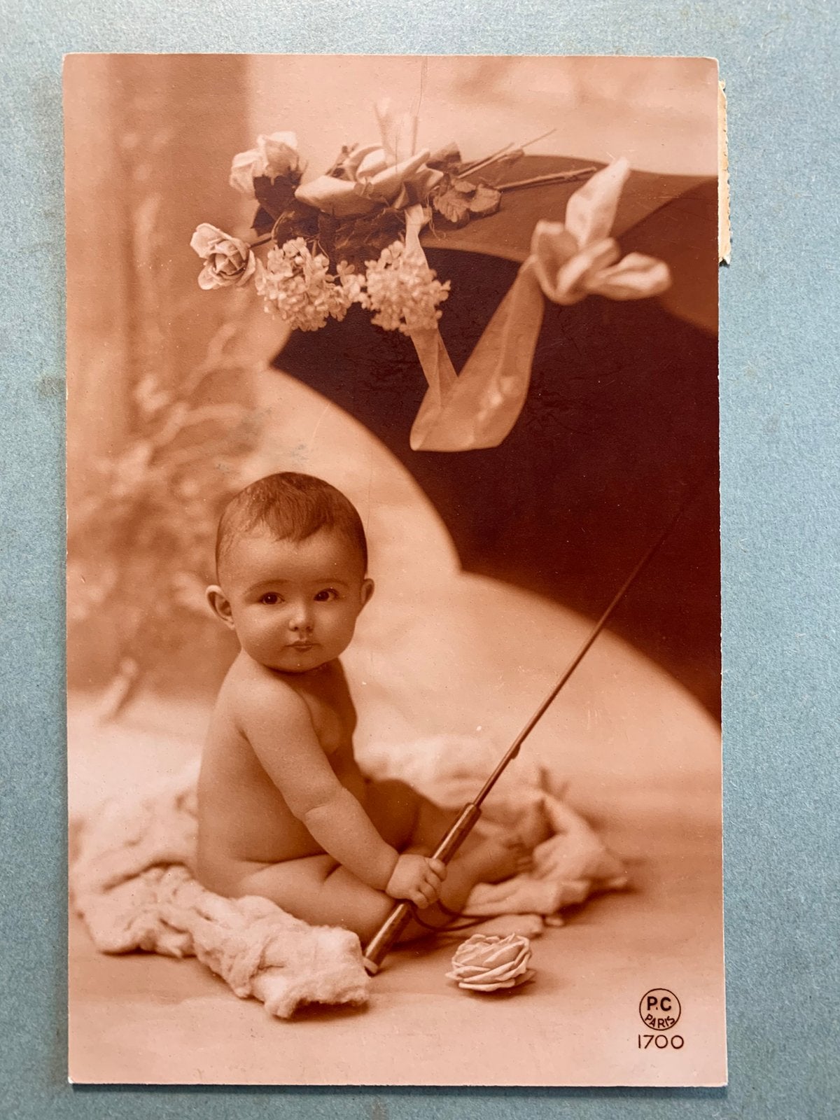 Baby met parasol paraplu, Ophalen of Verzenden, 1920 tot 1940, Gelopen, Kinderen