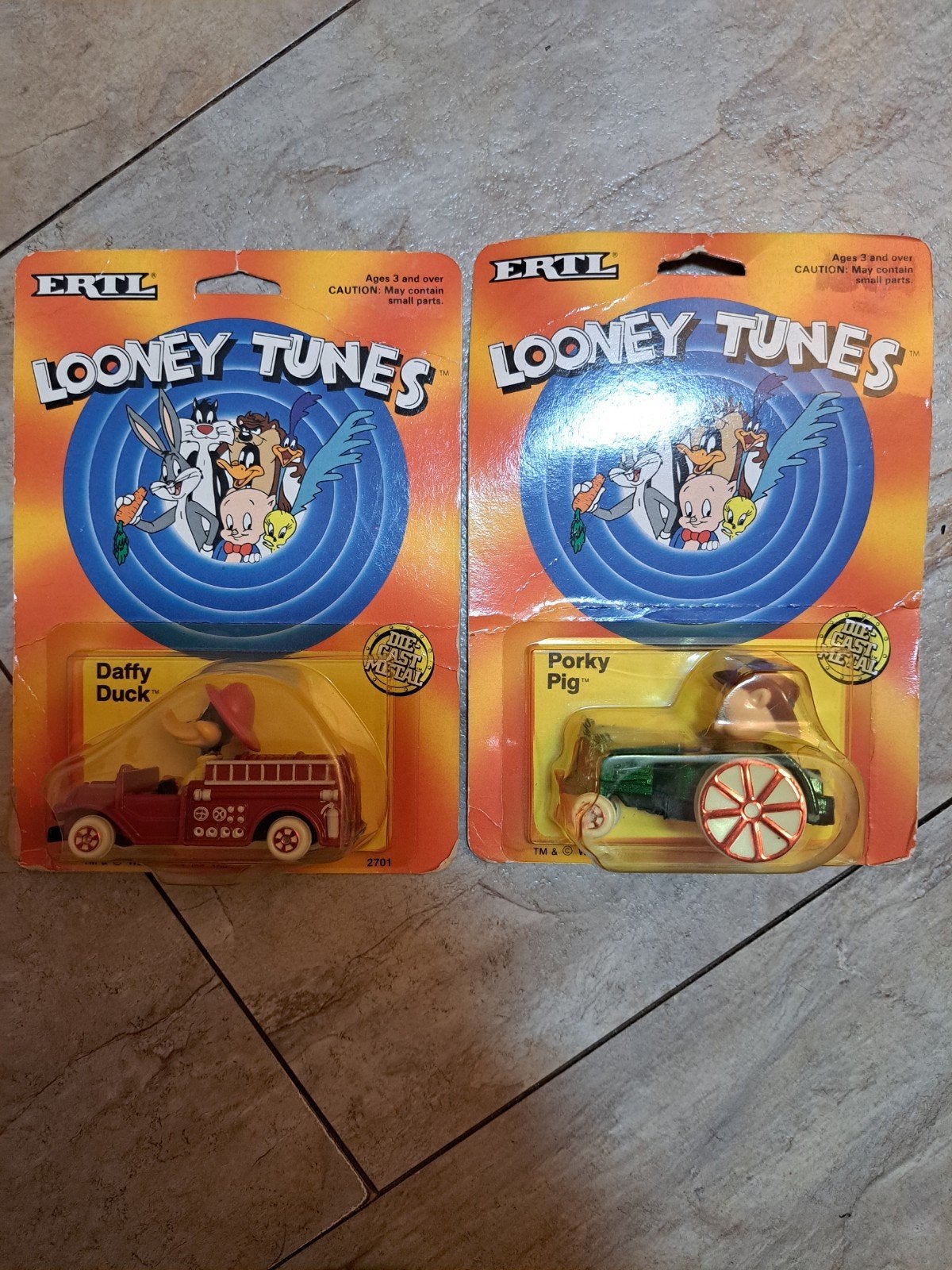 Looney Tunes voertuigen (2 stuks), Ophalen, Looney Tunes, Nieuw, Beeldje of Figuurtje