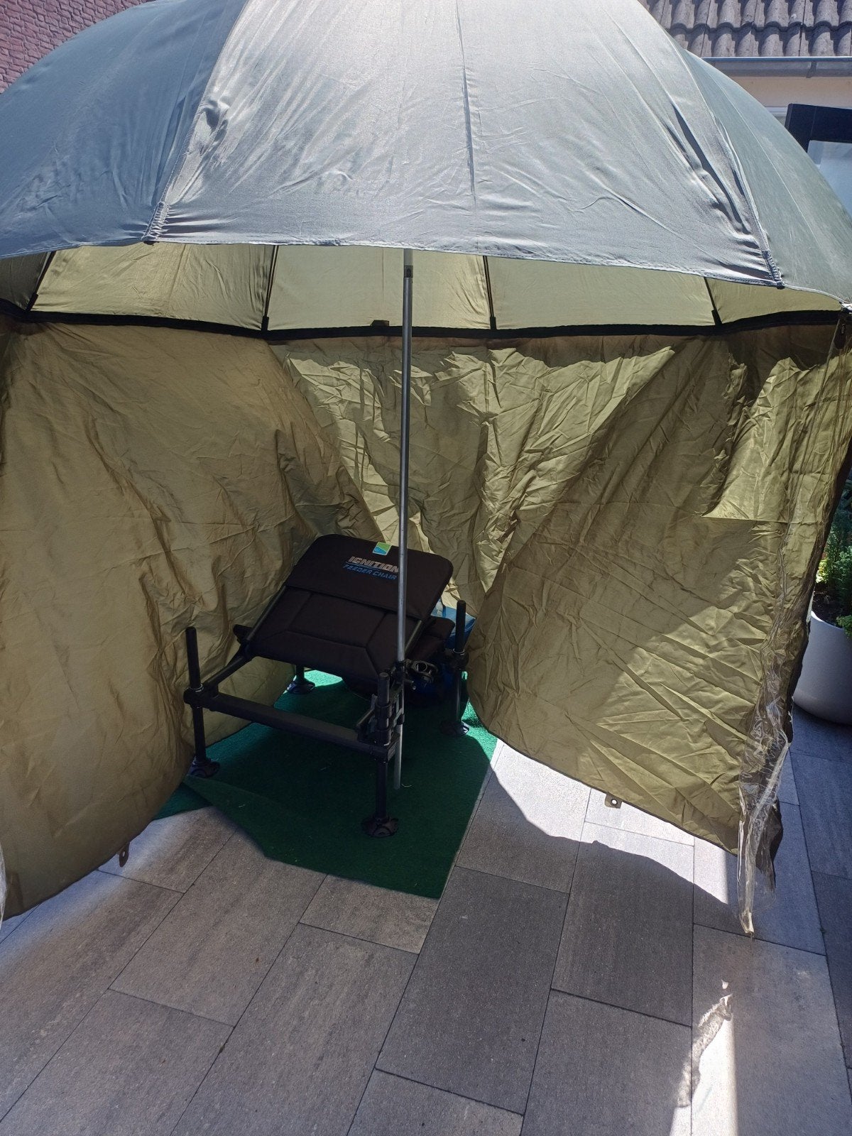 paraplu/brolly  met aanritszeil, Watersport en Boten, Ophalen, Zo goed als nieuw, Complete set